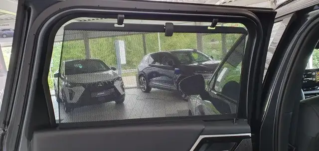 Mitsubishi Outlander view 9