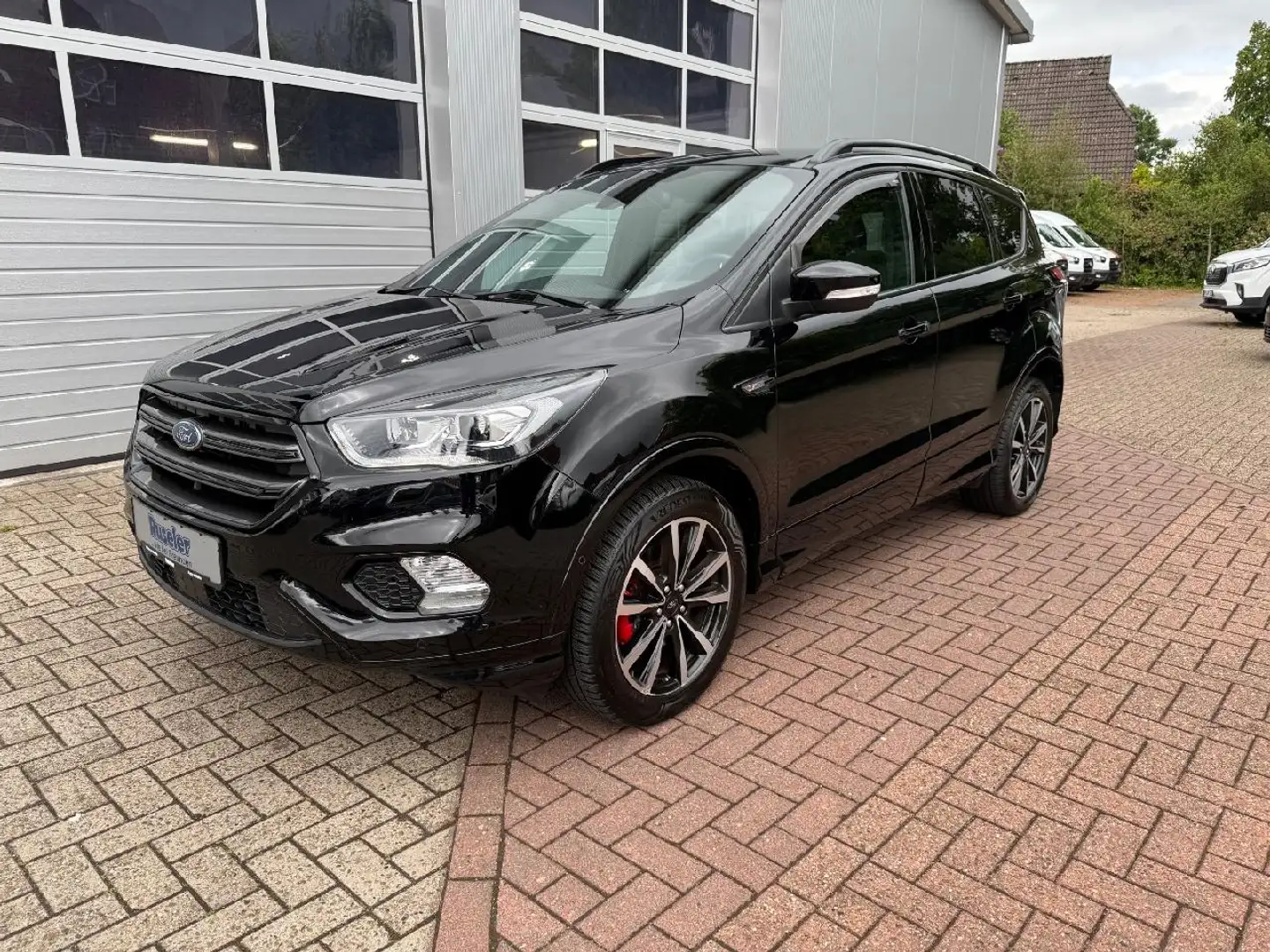 Ford Kuga ST-Line Schwarz - 1