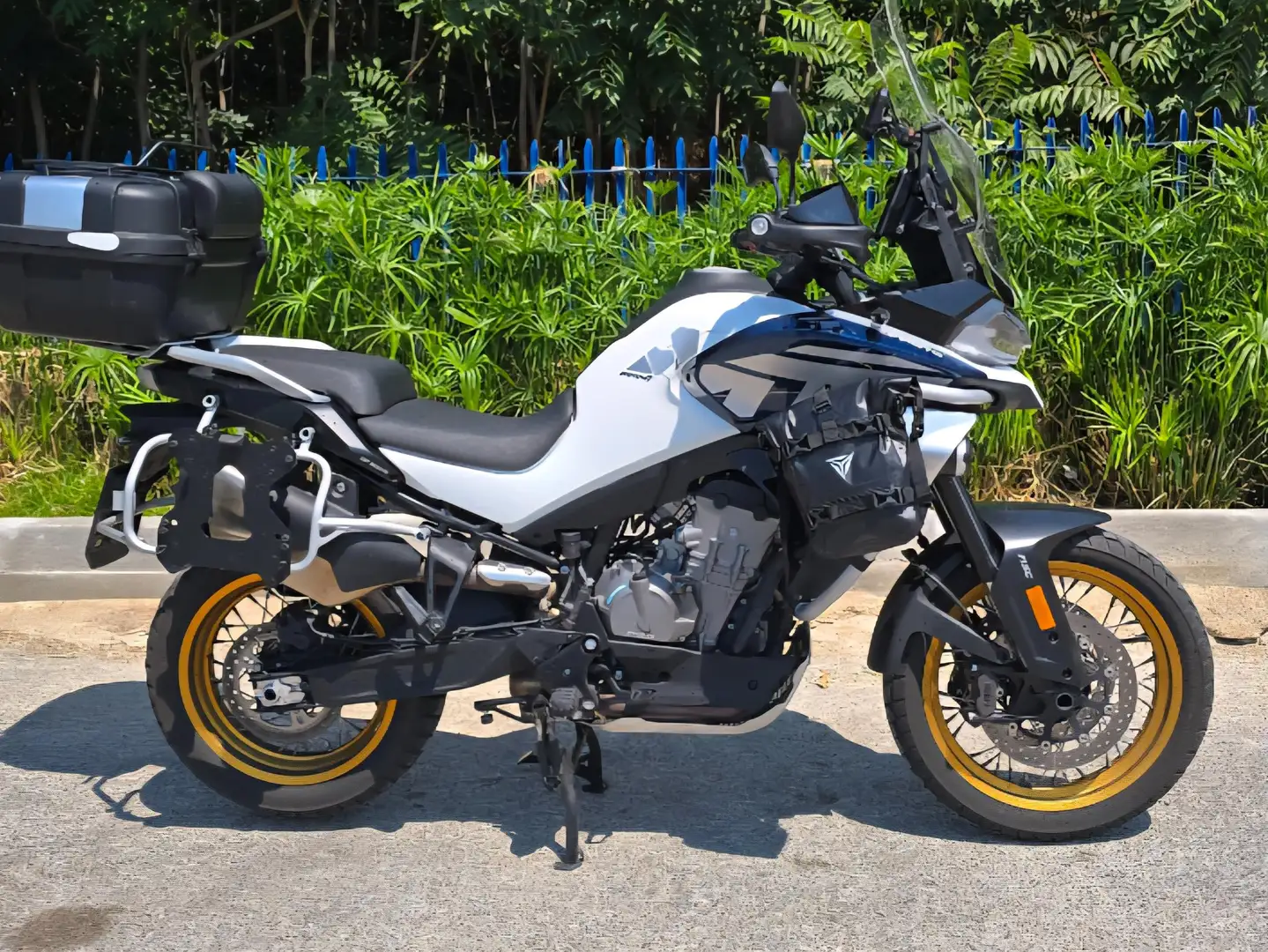 CFMOTO 800 MT Explore Bianco - 1