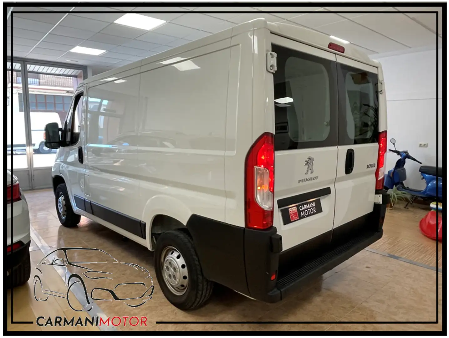 Peugeot Boxer Furgón 2.2BlueHDI 330 L1H1 Pack S&S 120 Blanc - 2