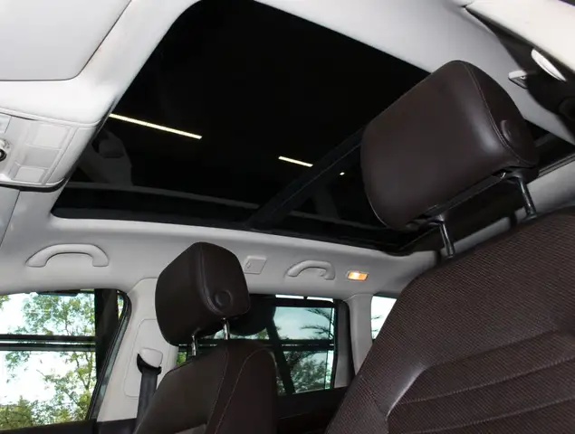 Volkswagen Passat view 22
