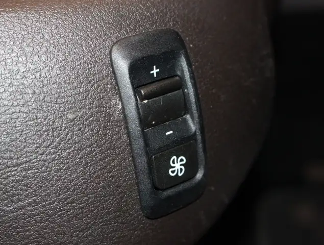 Volkswagen Passat view 12