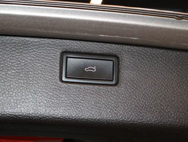 Volkswagen Passat view 8