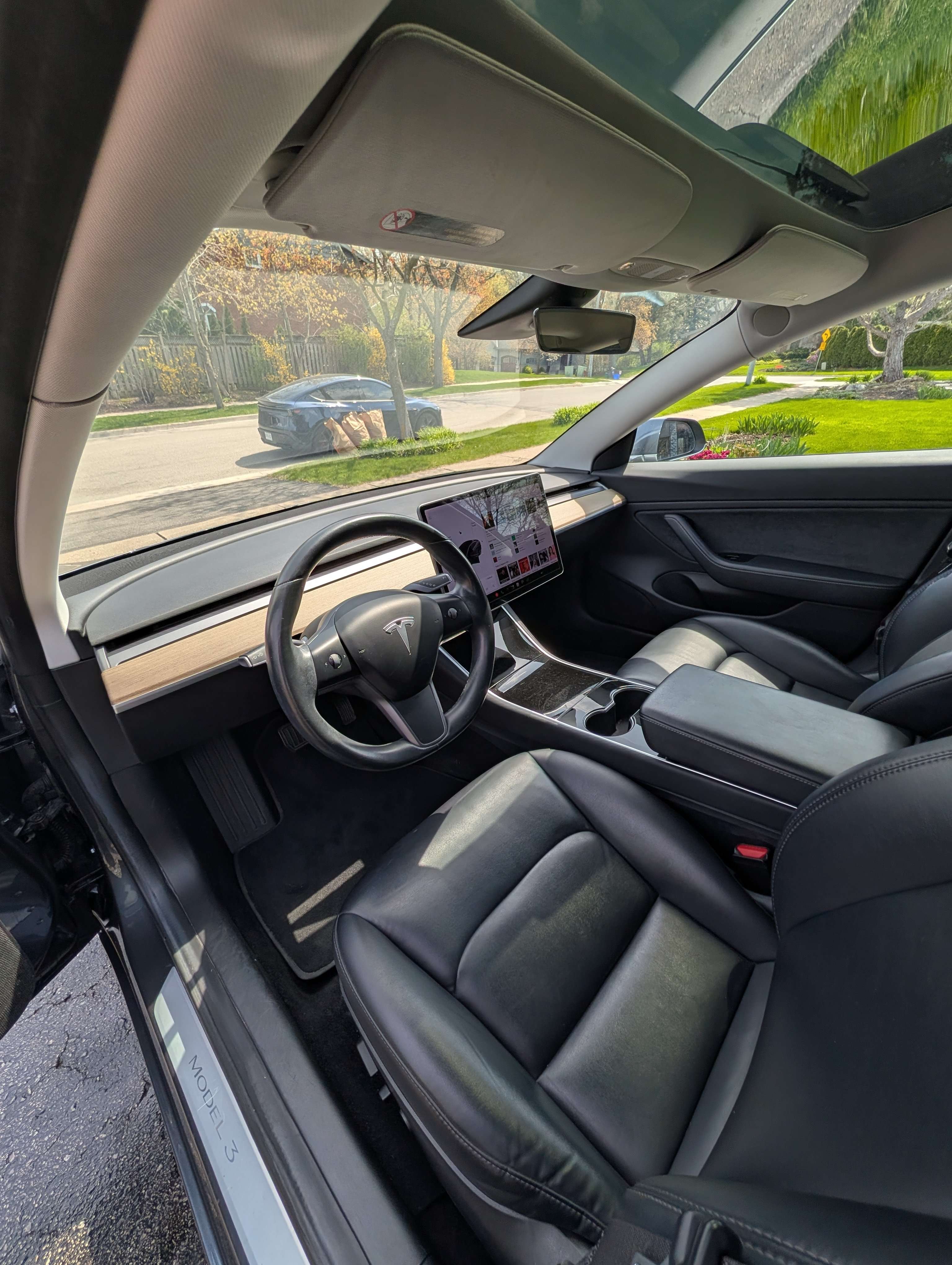 2018 Tesla Model 3 Model 3 Longrange rear wheel drive. thumb 6