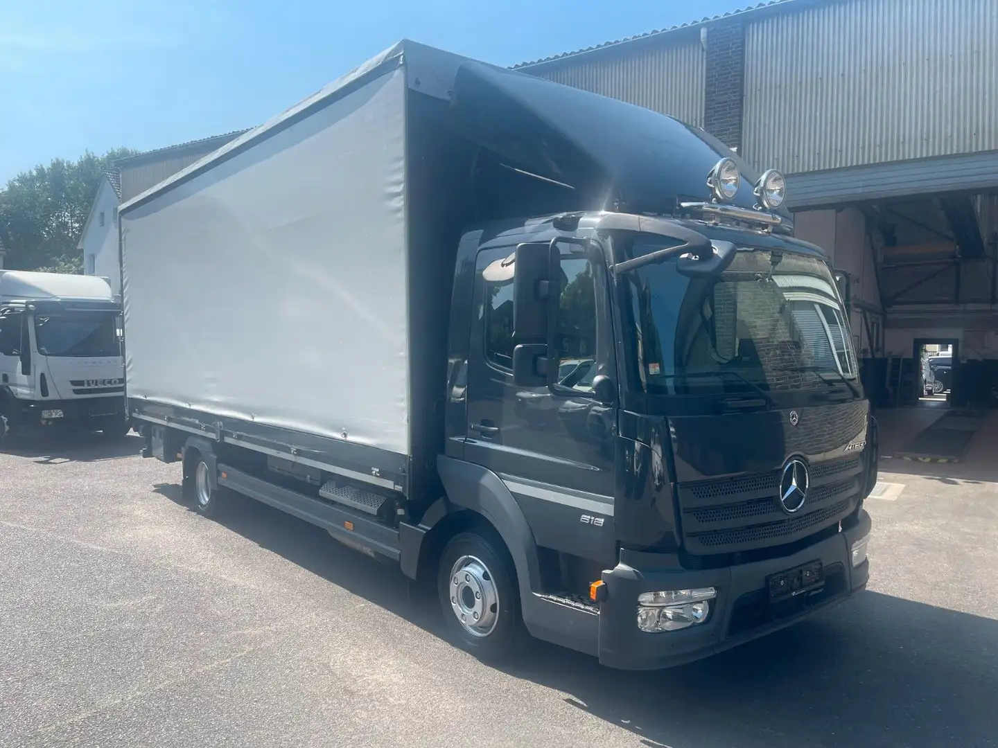 Mercedes-Benz Atego 816 Automatik P-P * LBW * Klima * Kamera * Schwarz - 1