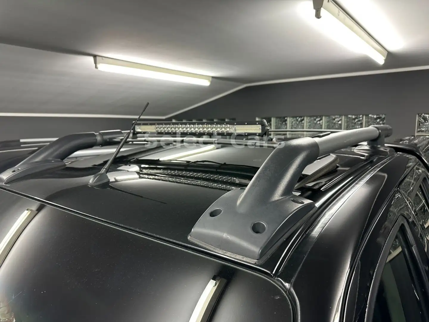 Nissan Navara 3.0 dCi V6 4X4 LE *HardTop*BOSE*R-Kamera* Schwarz - 2