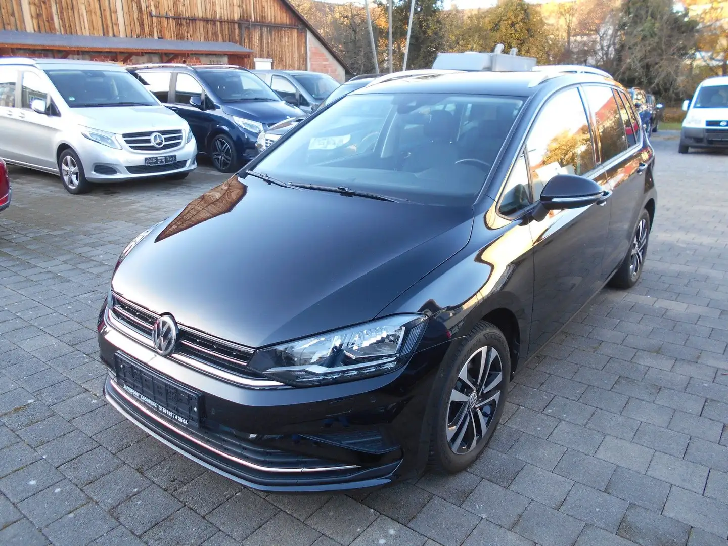 Volkswagen Golf Sportsvan VII IQ.DRIVE, Automatik Schwarz - 2