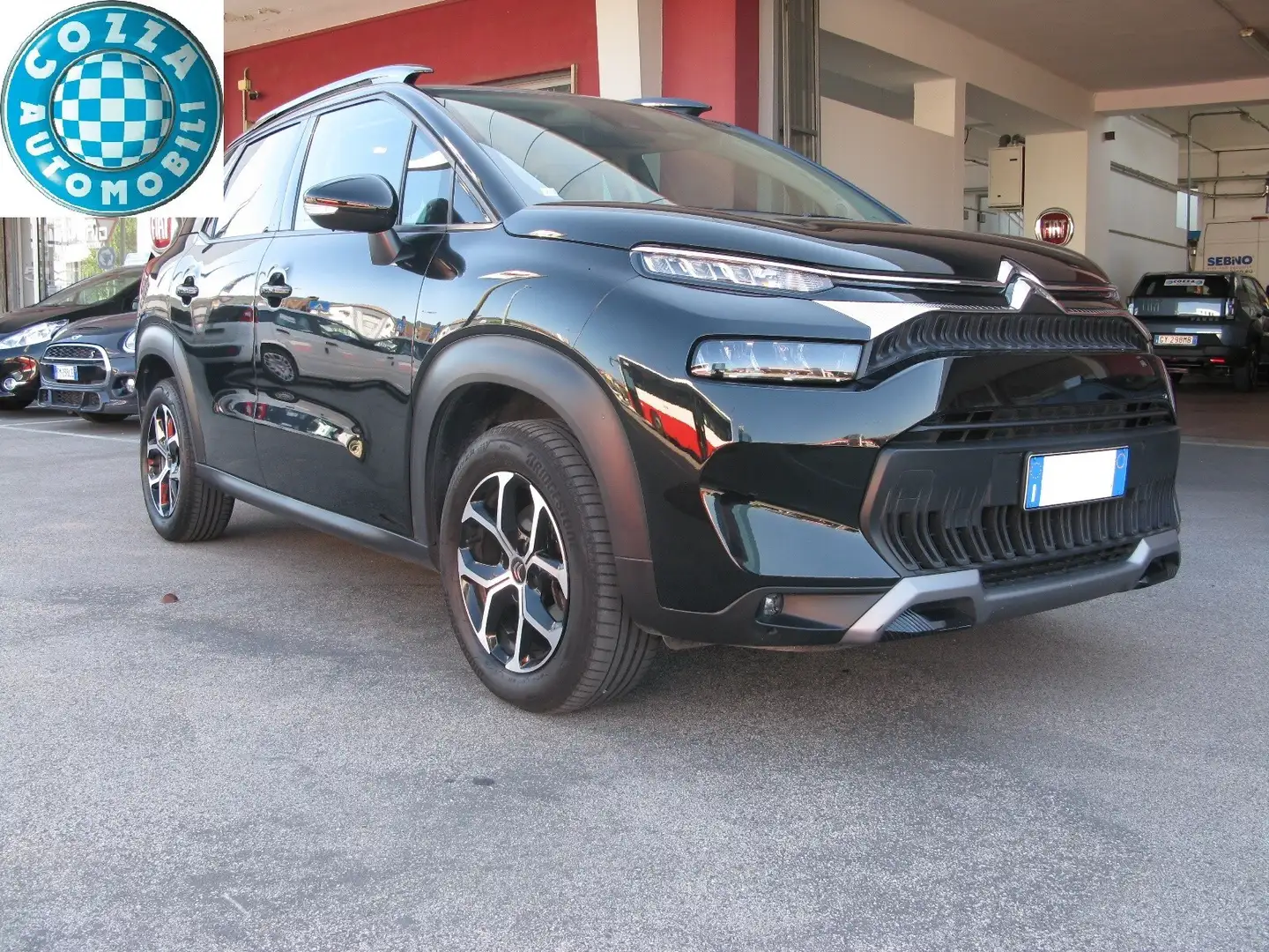 Citroen C3 Aircross C3 Aircross PureTech 130 S&S EAT6 Shine Zwart - 1