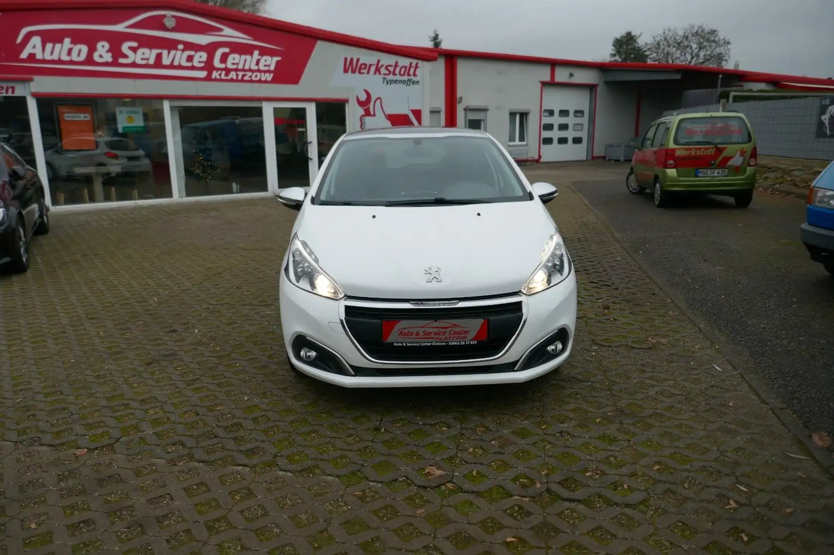 Peugeot 208 1.2 Style  PDC KLIMA  GANZJAHRESREIFEN Wit - 2