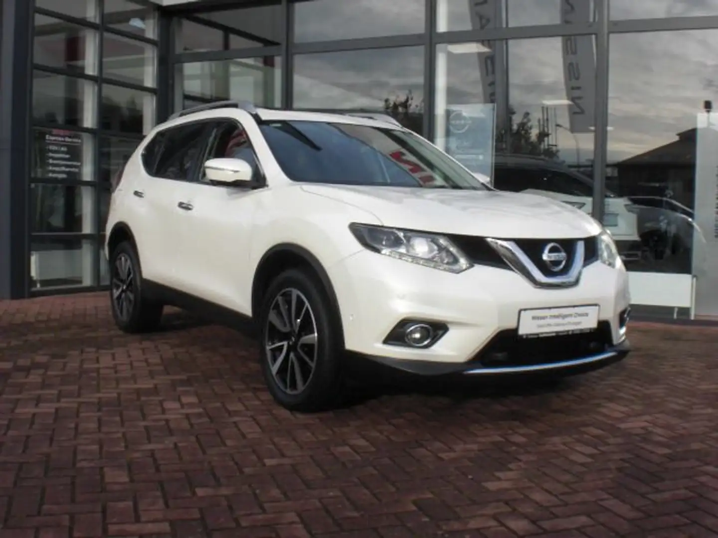 Nissan X-Trail 2.0 dCi Tekna 4x4 LEDER PANO LED WKR Weiß - 2
