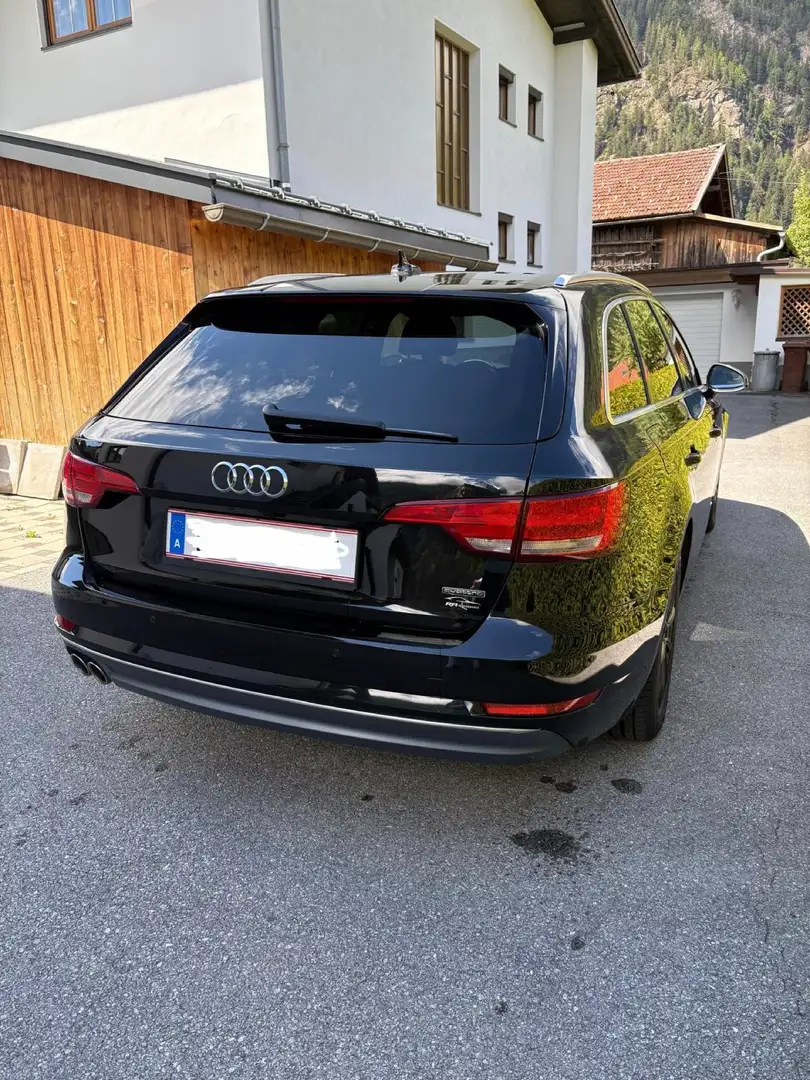 Audi A4 Avant 2,0 TDI quattro S-Line Schwarz - 2