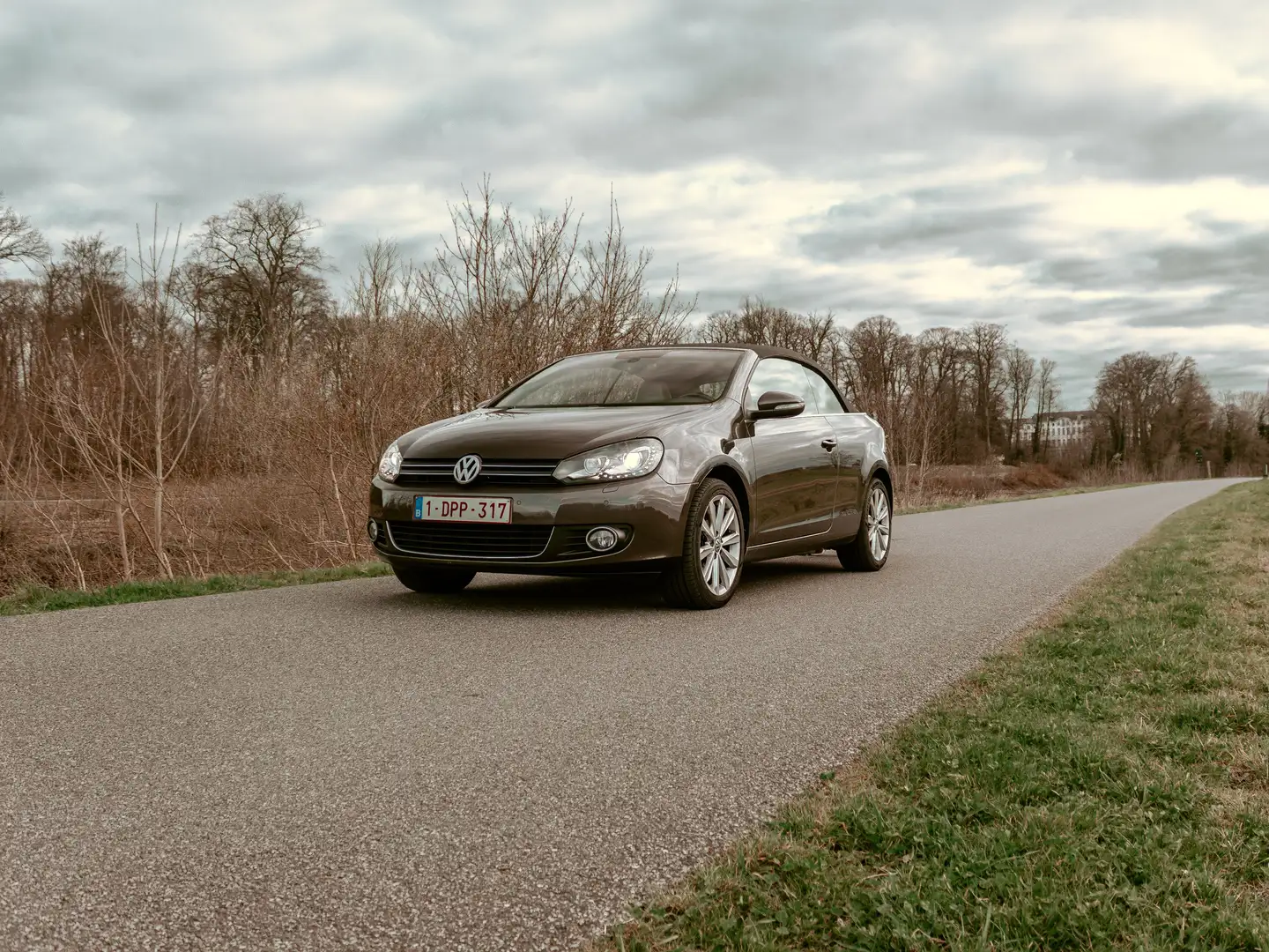 Volkswagen Golf Cabriolet Golf Cabrio 1.4 TSI Lounge Brun - 2
