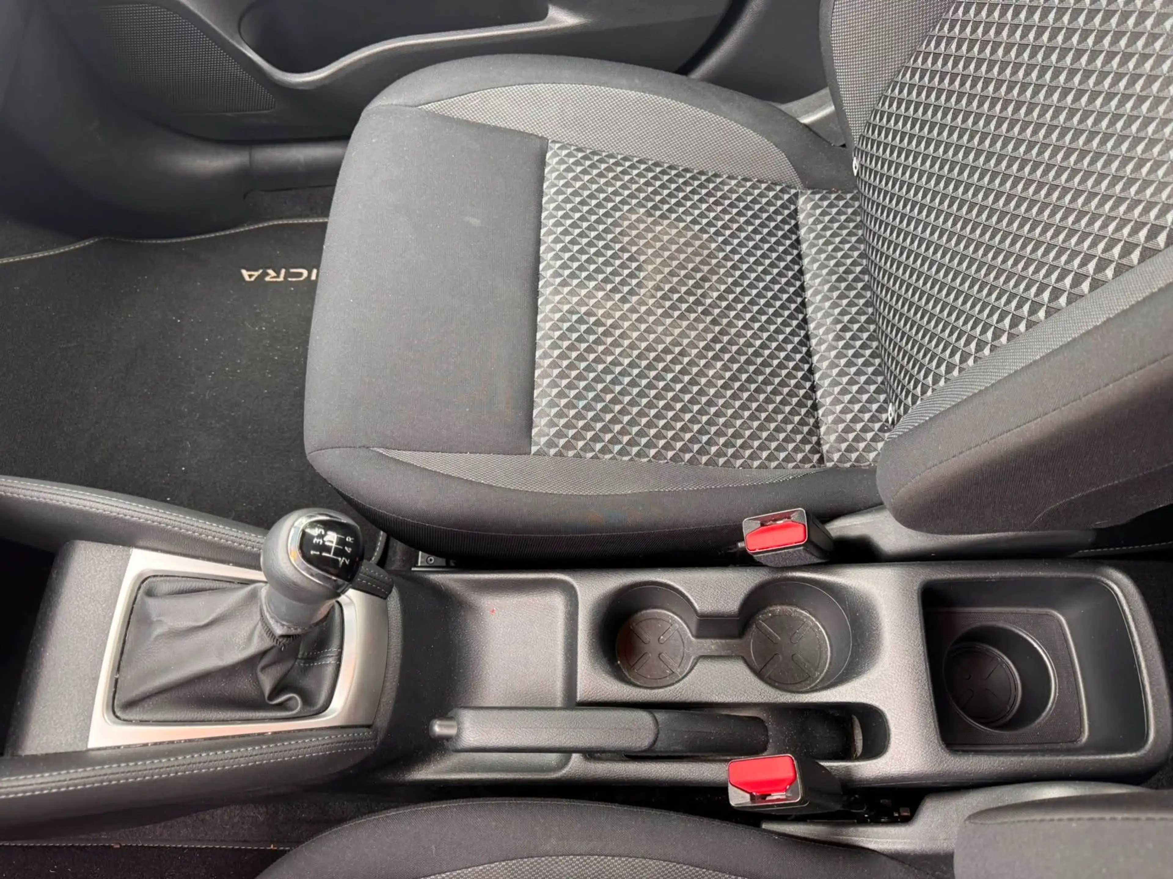 Nissan Micra 1.0 N-Way — photo 15