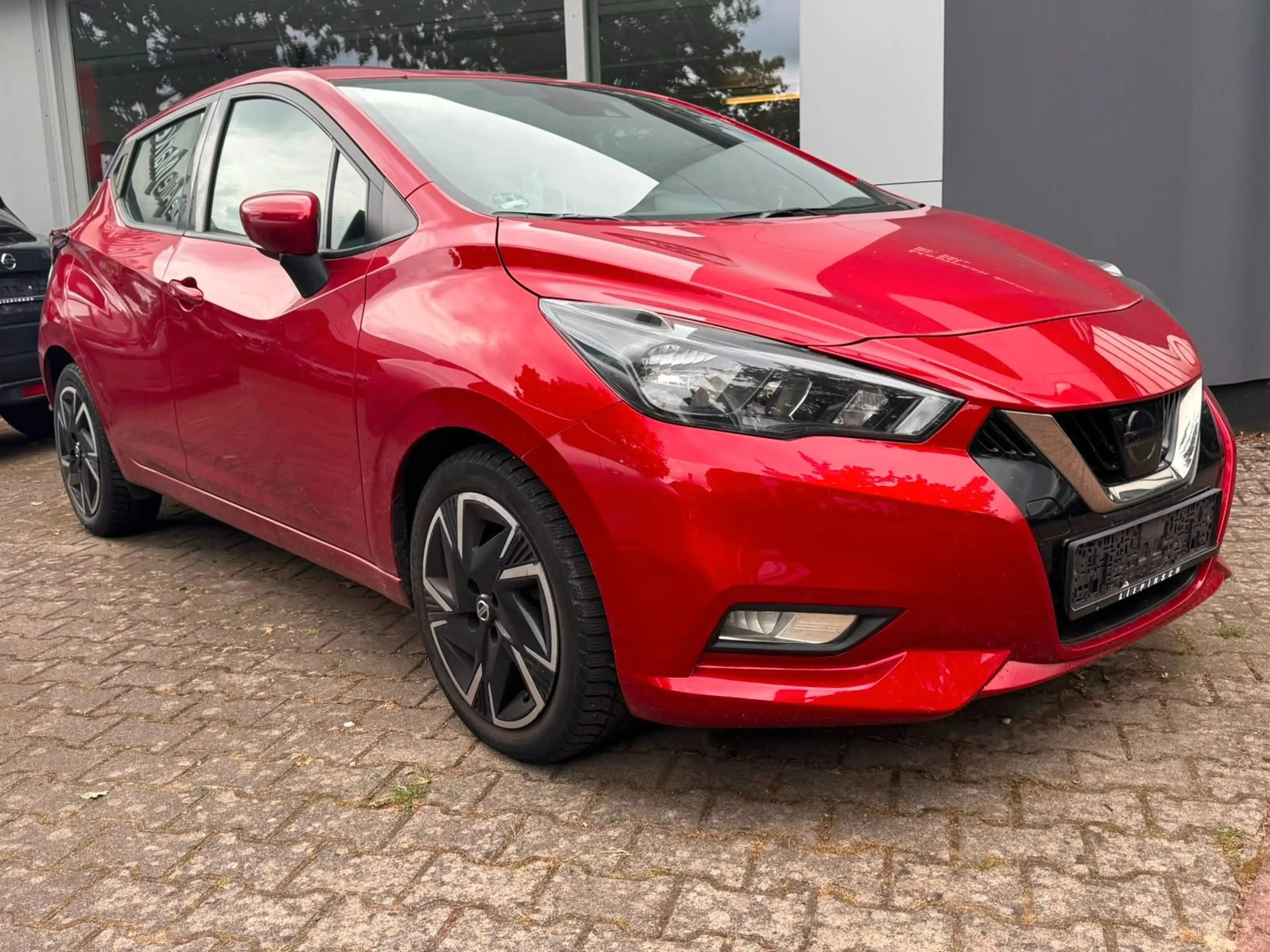 Nissan Micra 1.0 N-Way — photo 3