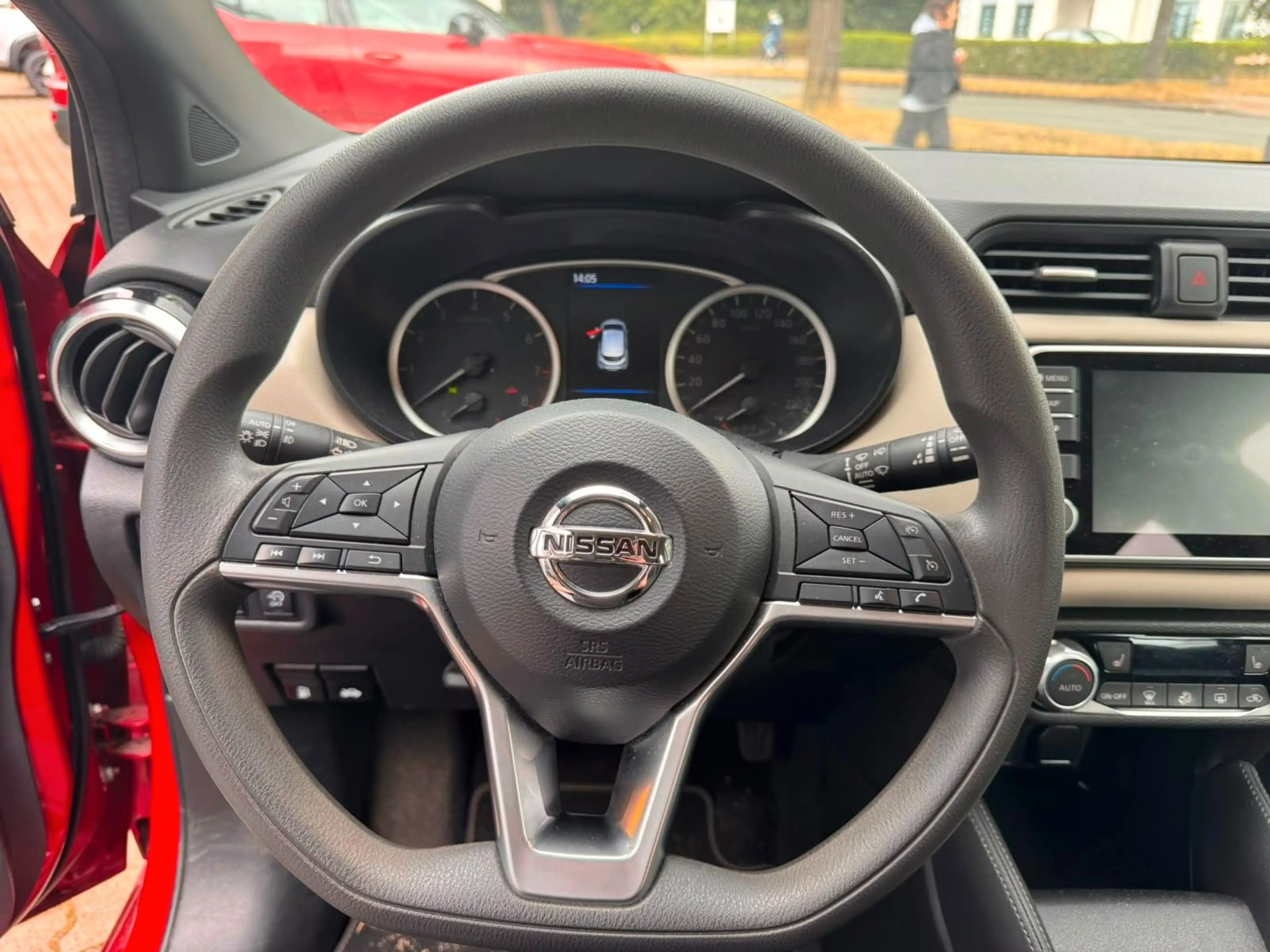 Nissan Micra 1.0 N-Way — photo 12