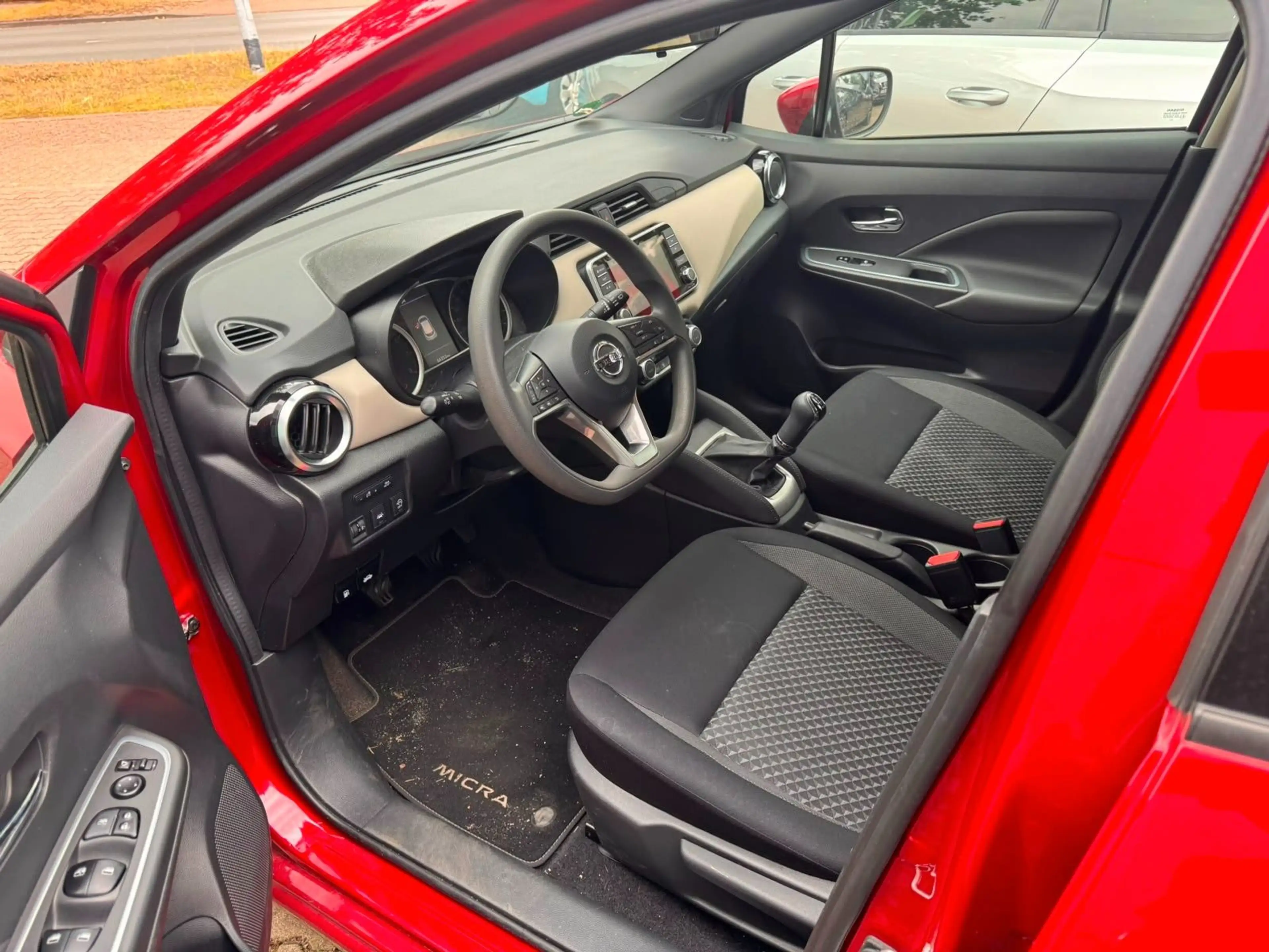 Nissan Micra 1.0 N-Way — photo 8