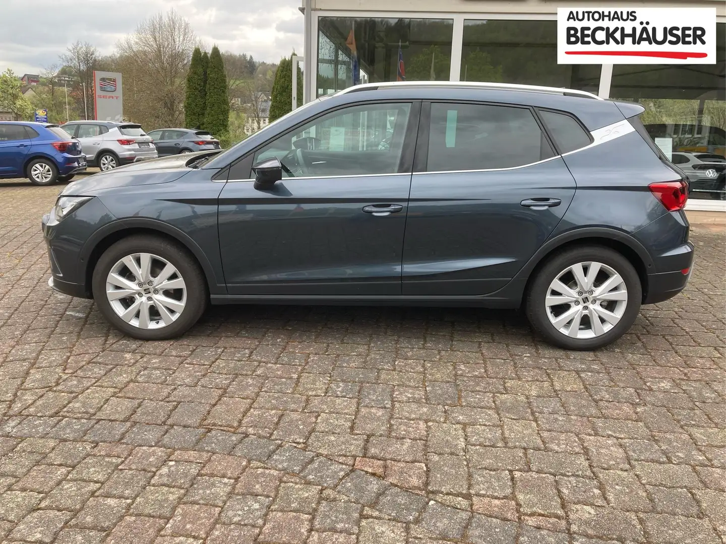 SEAT Arona Xperience 1,0TSI - LED-Scheinwerfer, App-Connec... Gris - 2