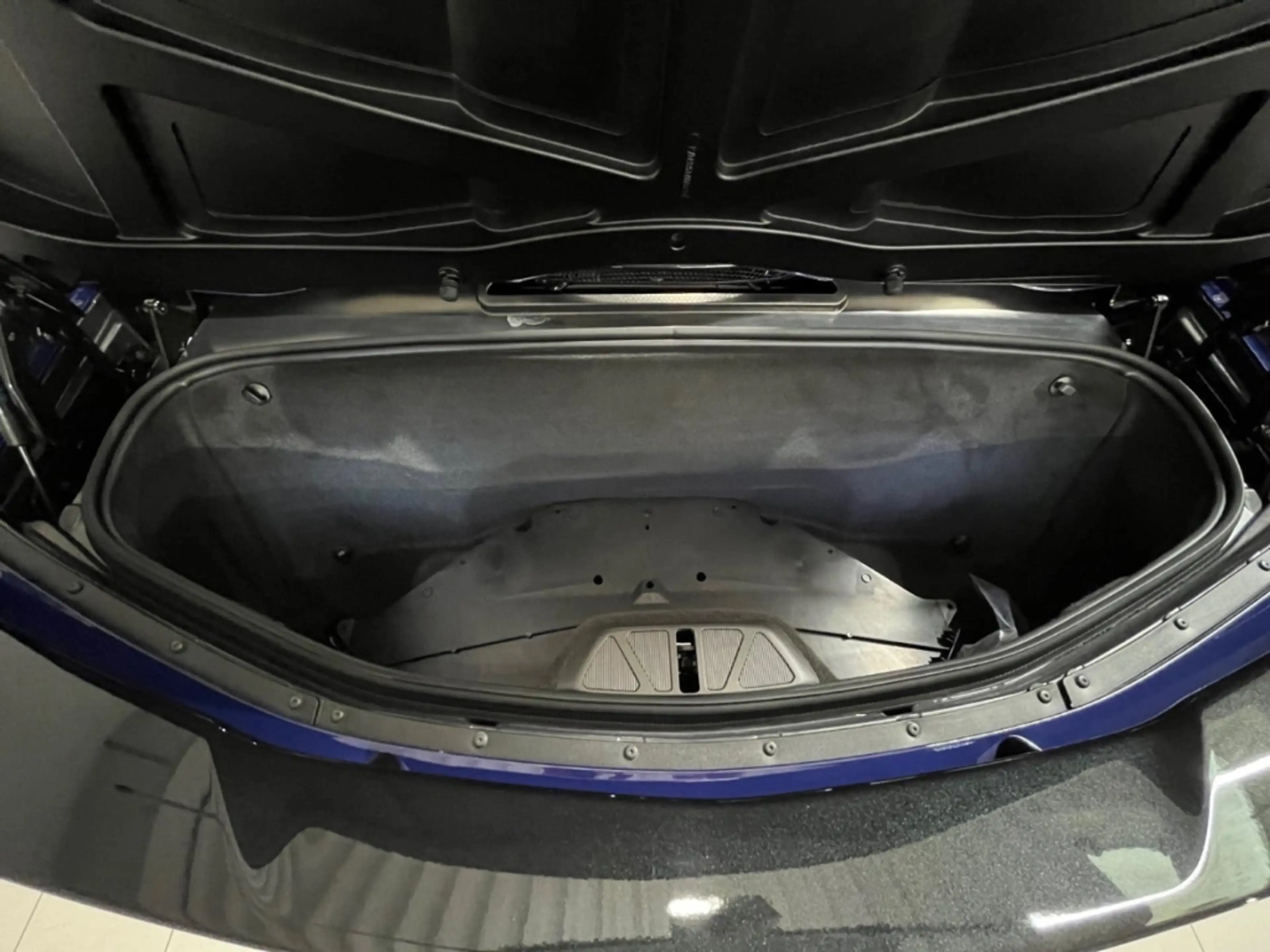 Corvette C8 Stingray Cabriolet 3LT 2026 Vollausstattung — photo 12