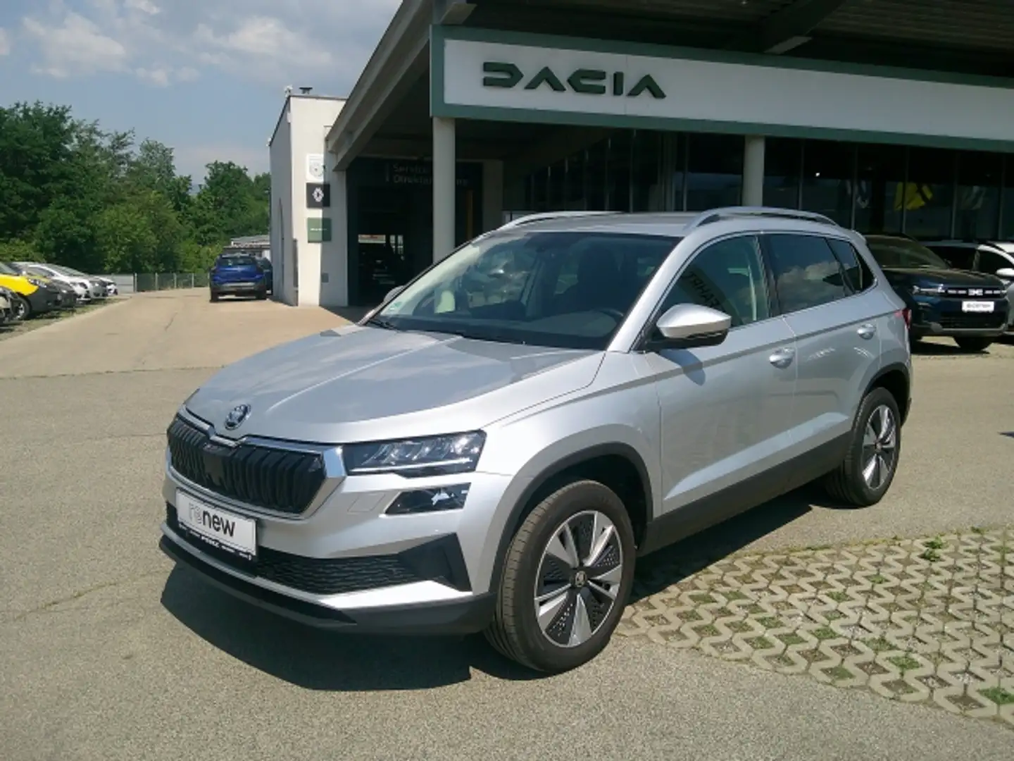 Skoda Karoq 1,0 TSI Style Silber - 1