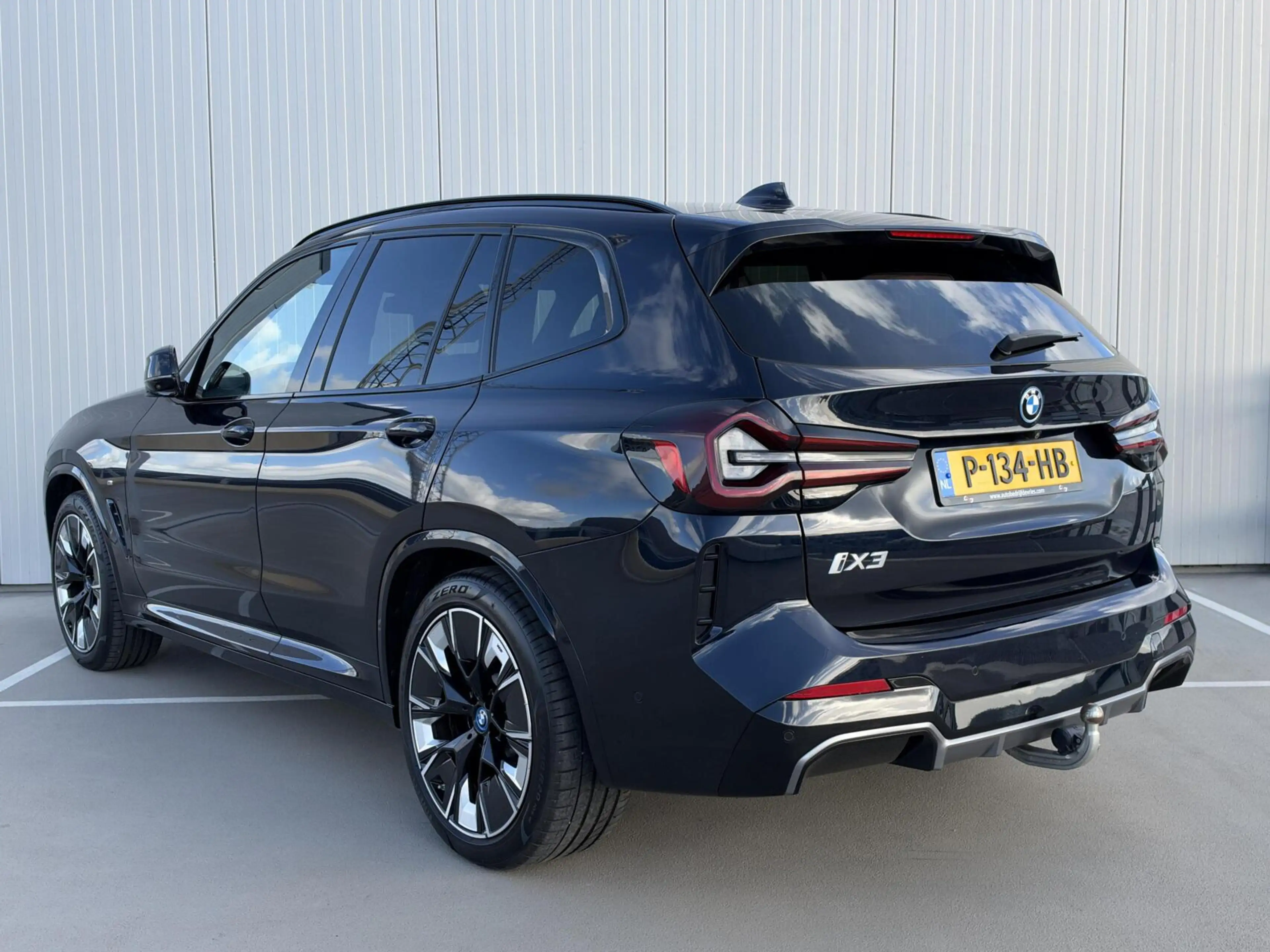 BMW iX3 High Executive 80 kWh|Trekhaak|Facelift|NL-Auto — photo 3