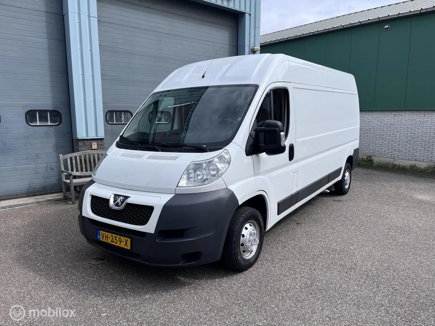 Peugeot Boxer 335 3.0 HDI !77 PK L3H2 Airco Trekhaak Blanc - 2