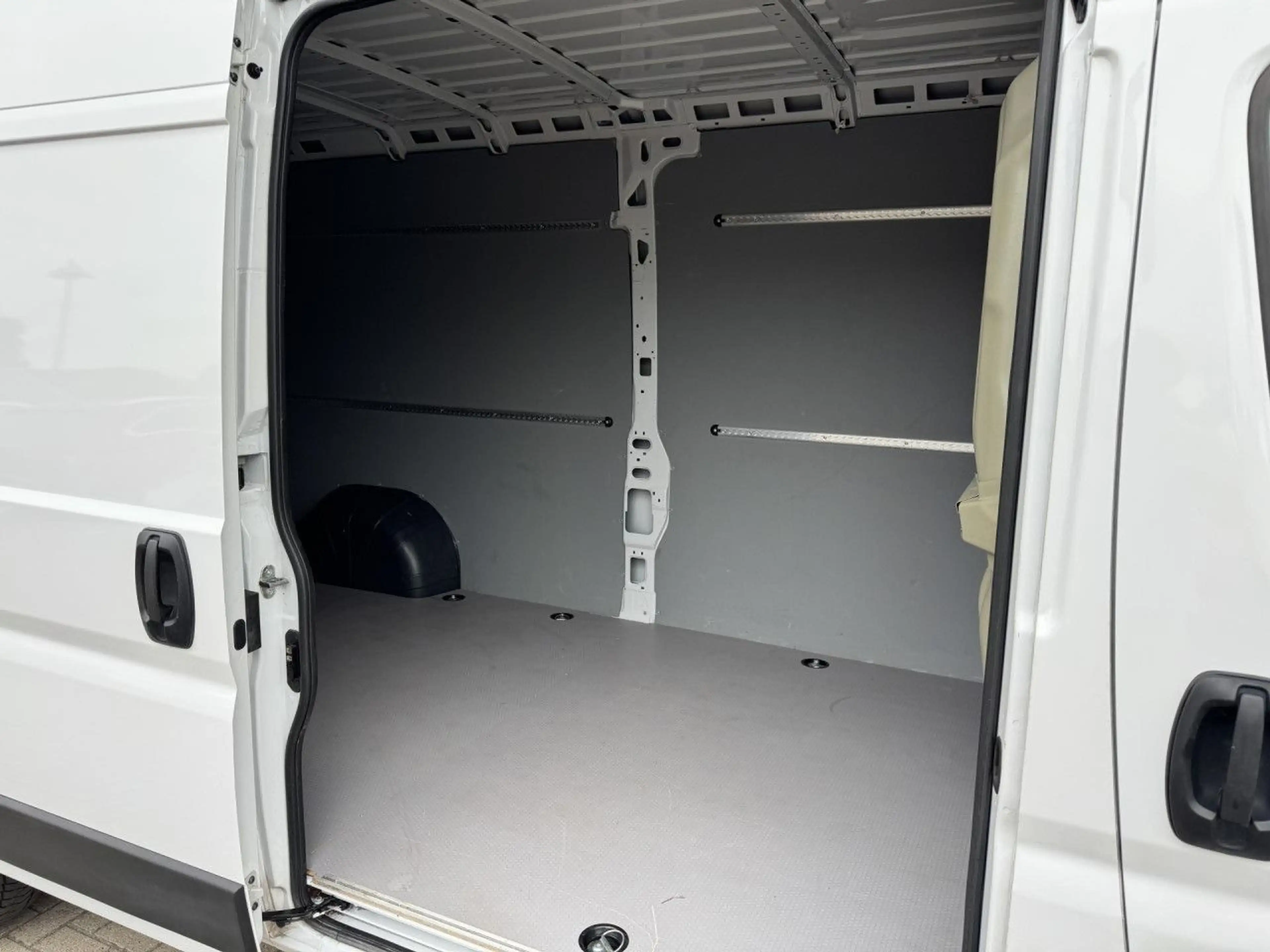 Citroen Jumper 2.2 BlueHDi 180 L4H2 Heavy, Carplay! Navi — photo 11
