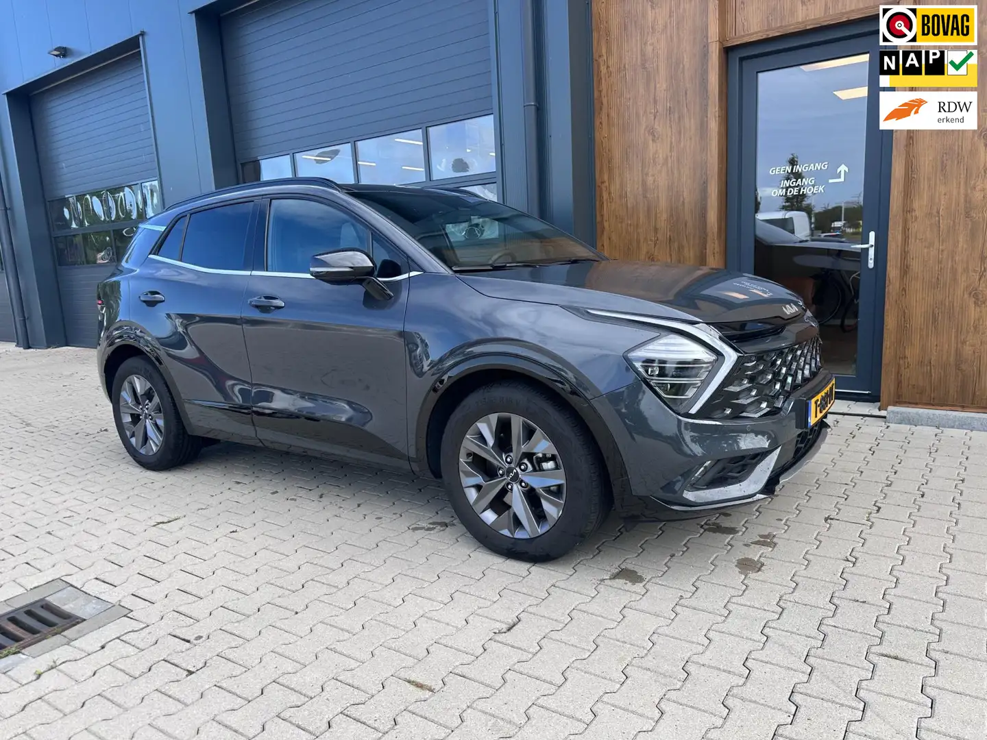 Kia Sportage 1.6 T-GDi Hybrid GT-Line trekhaak pano camera Gris - 1