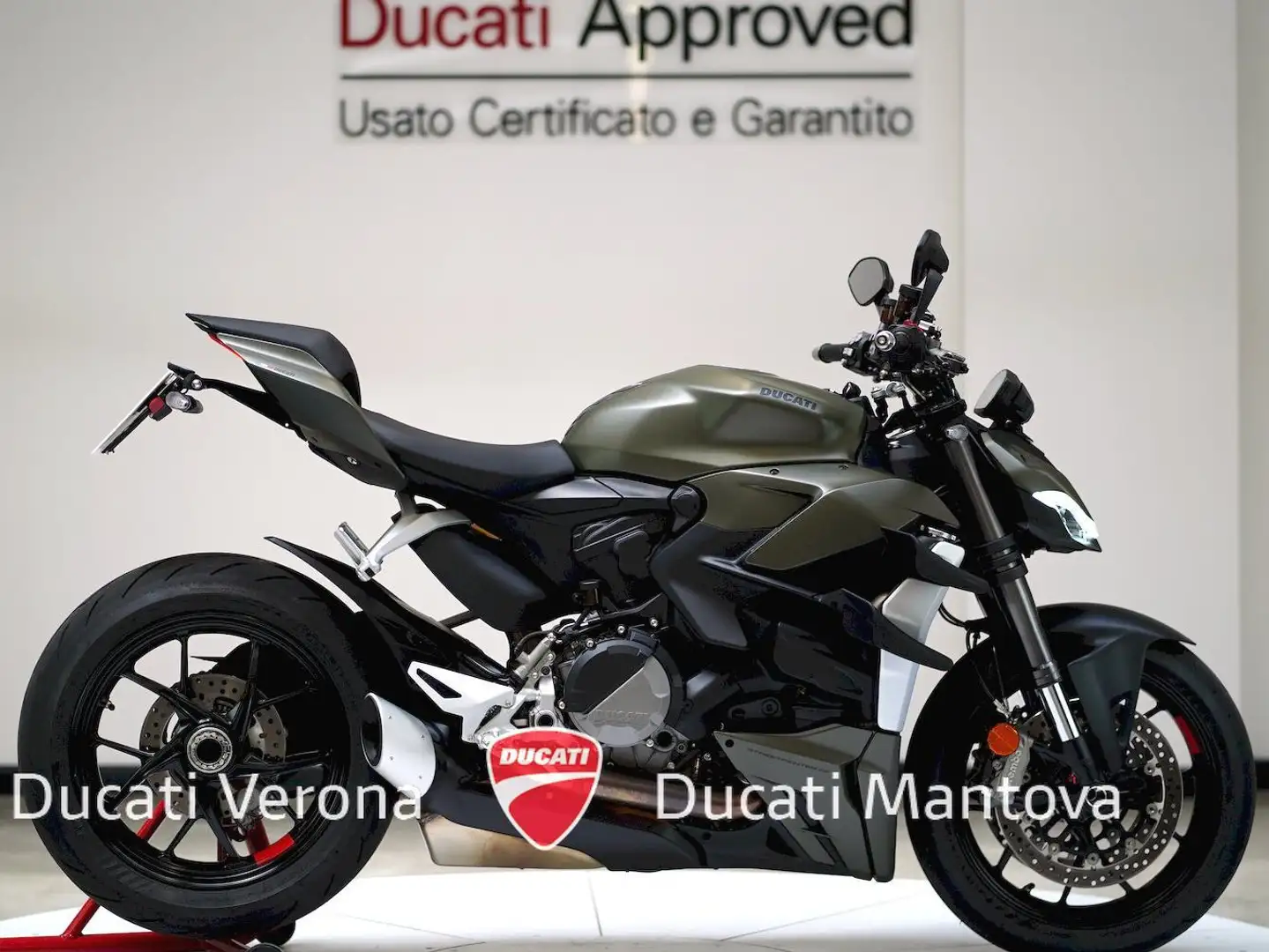 Ducati Streetfighter Streetfighter V2 solo 3.157 km IVA 22% esposta Groen - 2