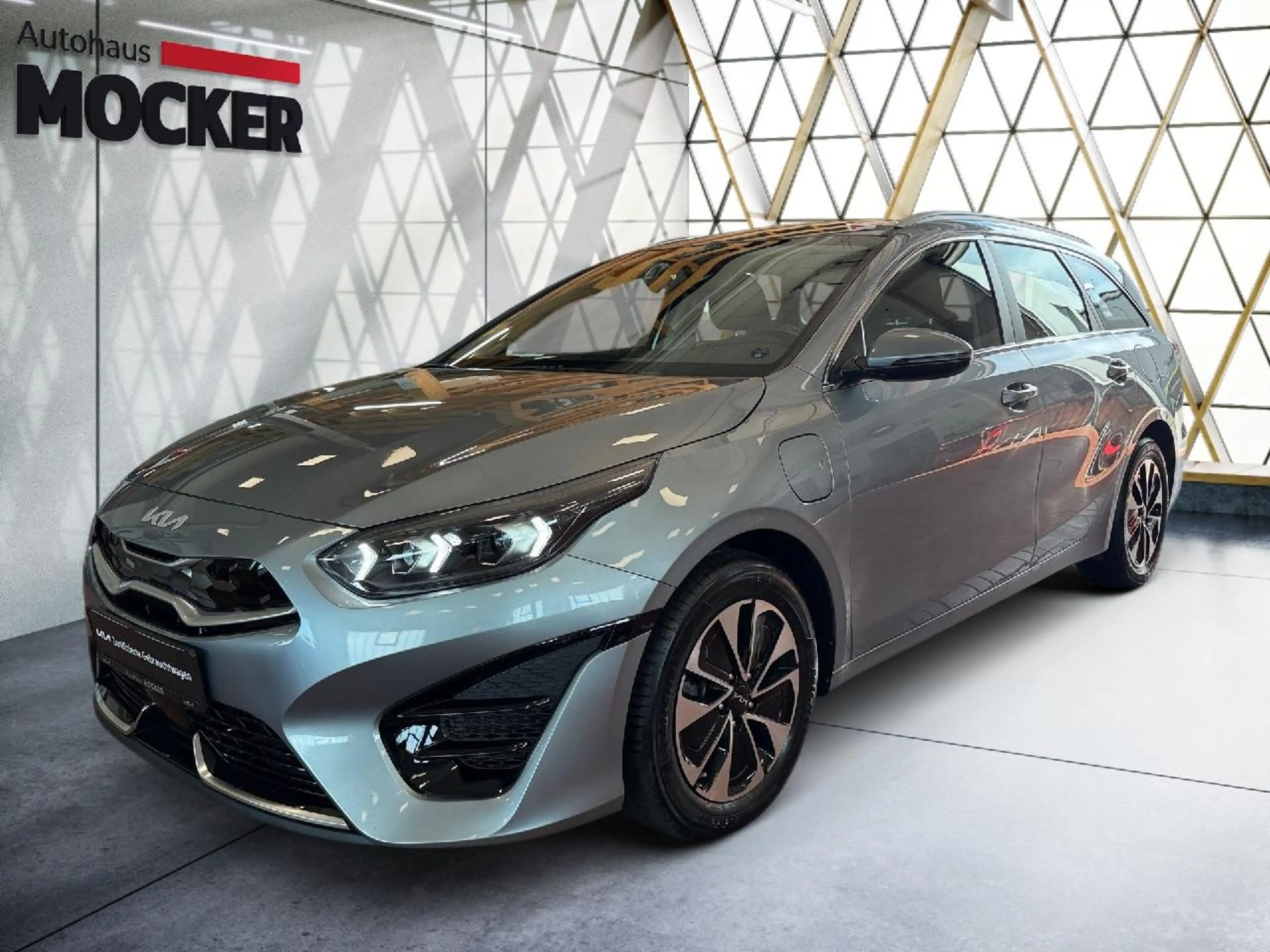 Kia Ceed SW / cee'd SW Plug-in Hybrid Spirit — photo 2