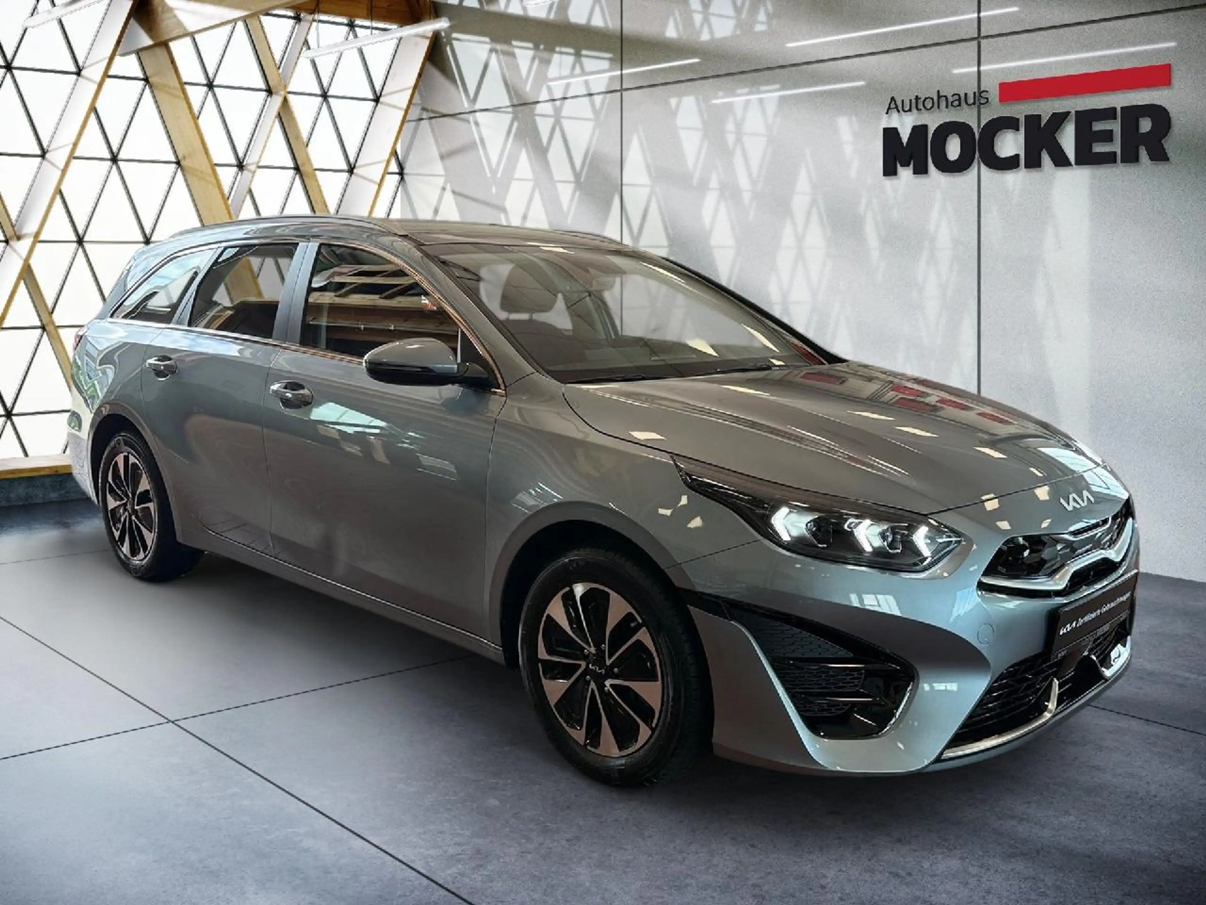 Kia Ceed SW / cee'd SW Plug-in Hybrid Spirit — photo 4