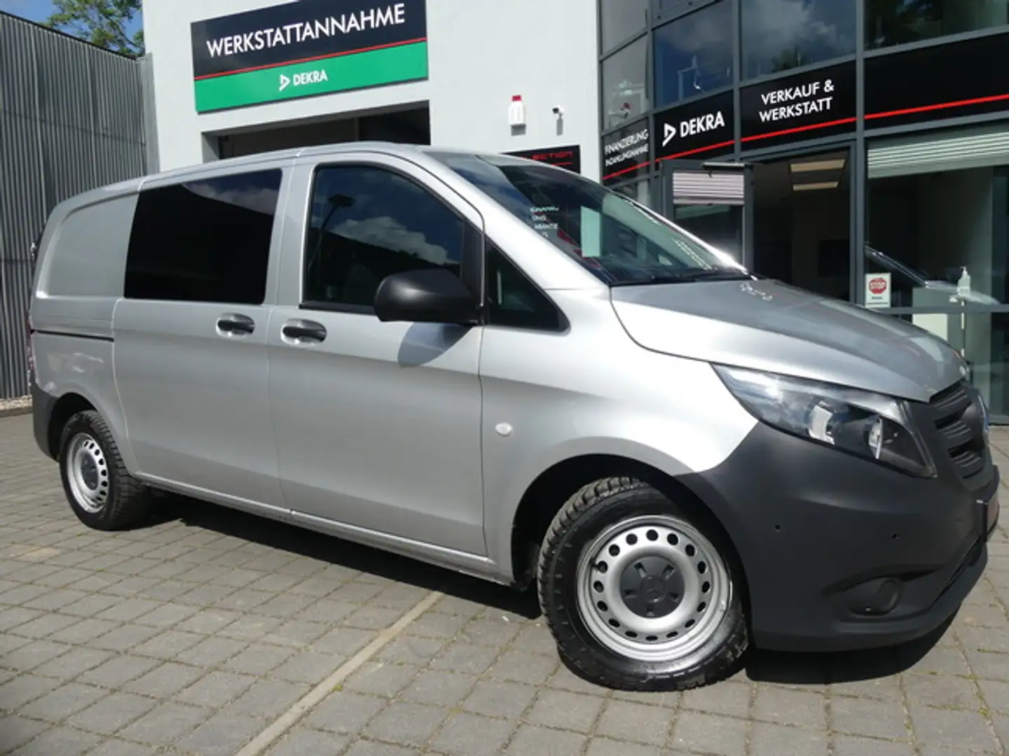 Mercedes-Benz Vito 114 CDI Kasten kompakt DAB/KLIMA/TEMPO/AHK Ezüst - 1