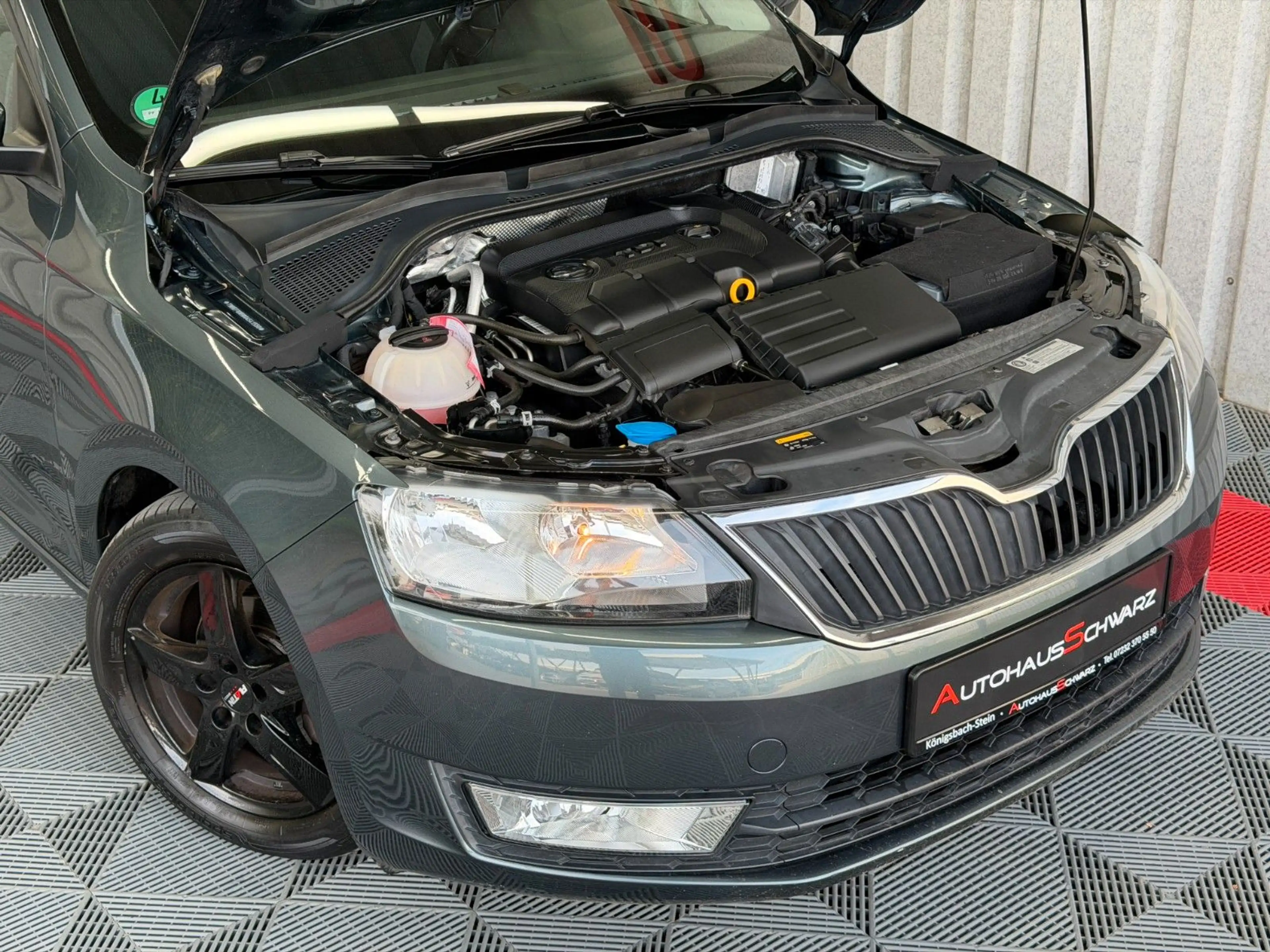 Skoda Rapid/Spaceback Ambition Aut. Tempo Klima SHZ PDC — photo 9