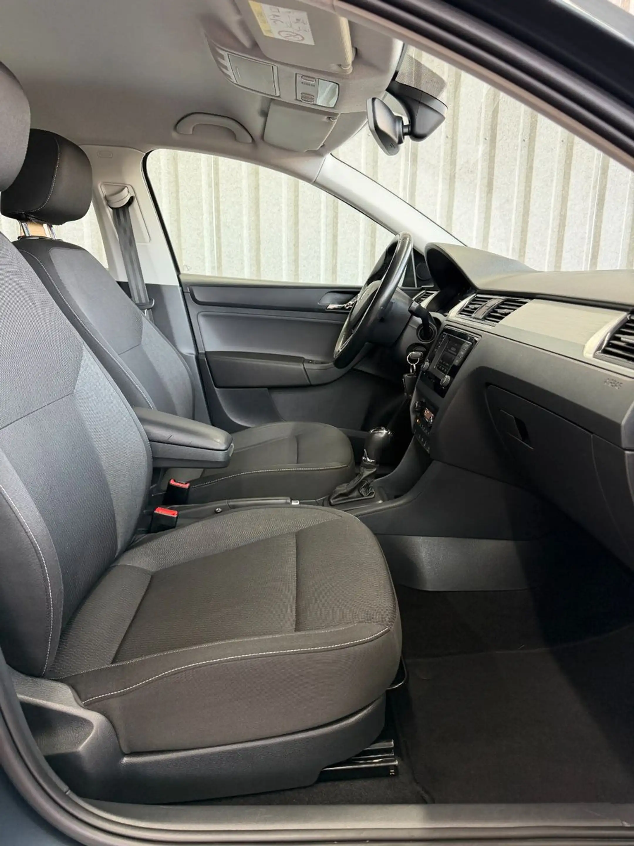 Skoda Rapid/Spaceback Ambition Aut. Tempo Klima SHZ PDC — photo 15