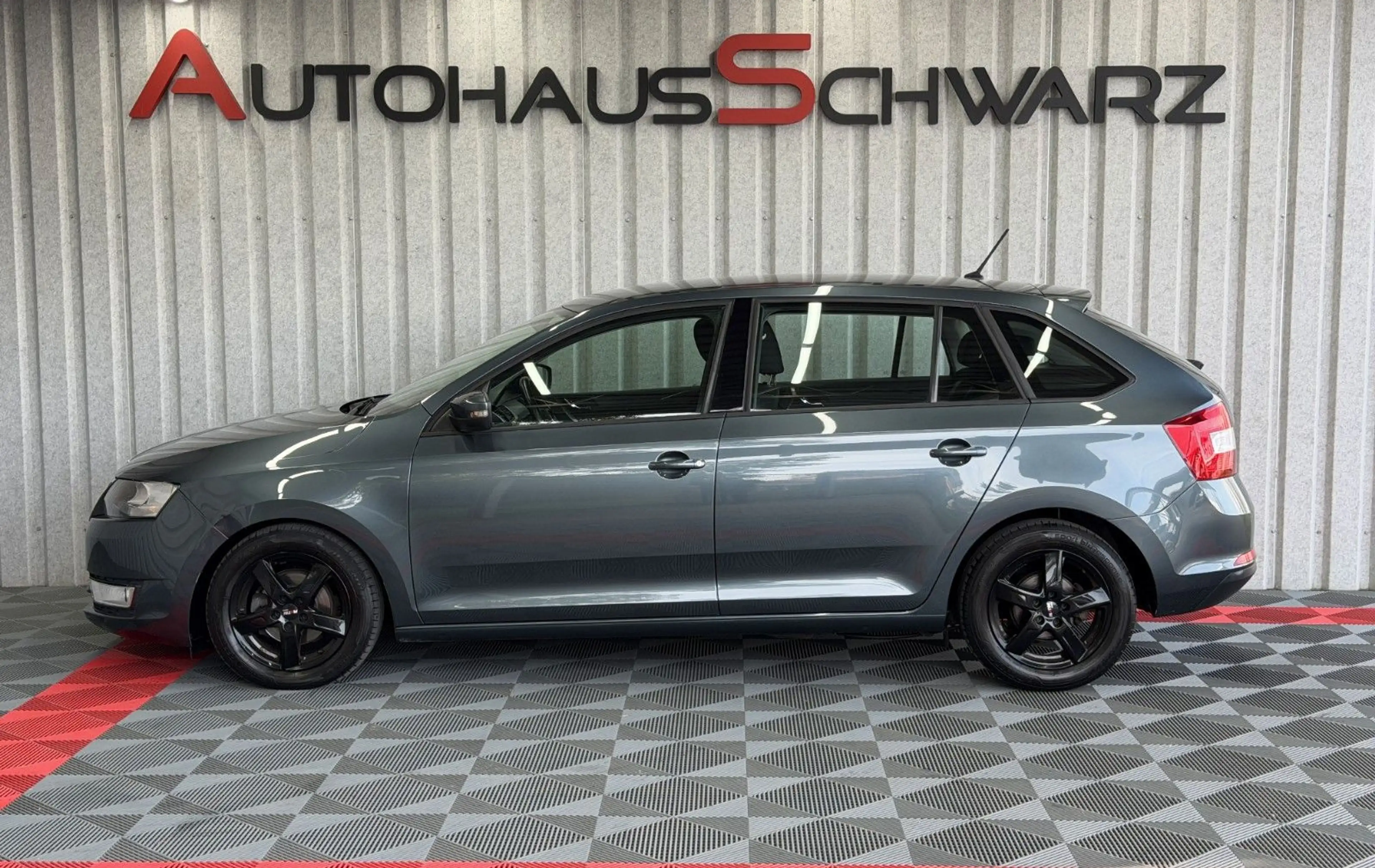 Skoda Rapid/Spaceback Ambition Aut. Tempo Klima SHZ PDC — photo 4
