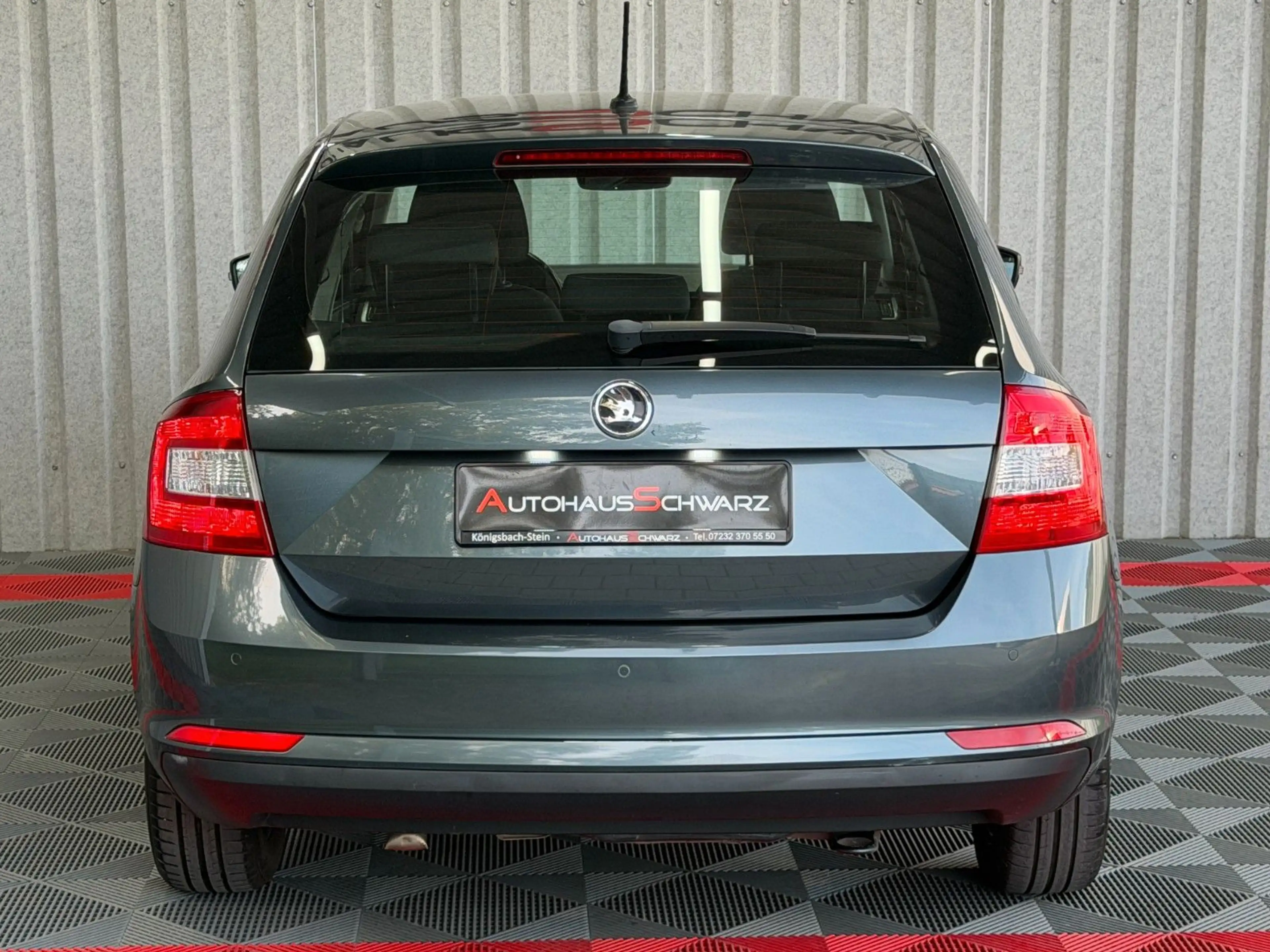 Skoda Rapid/Spaceback Ambition Aut. Tempo Klima SHZ PDC — photo 6