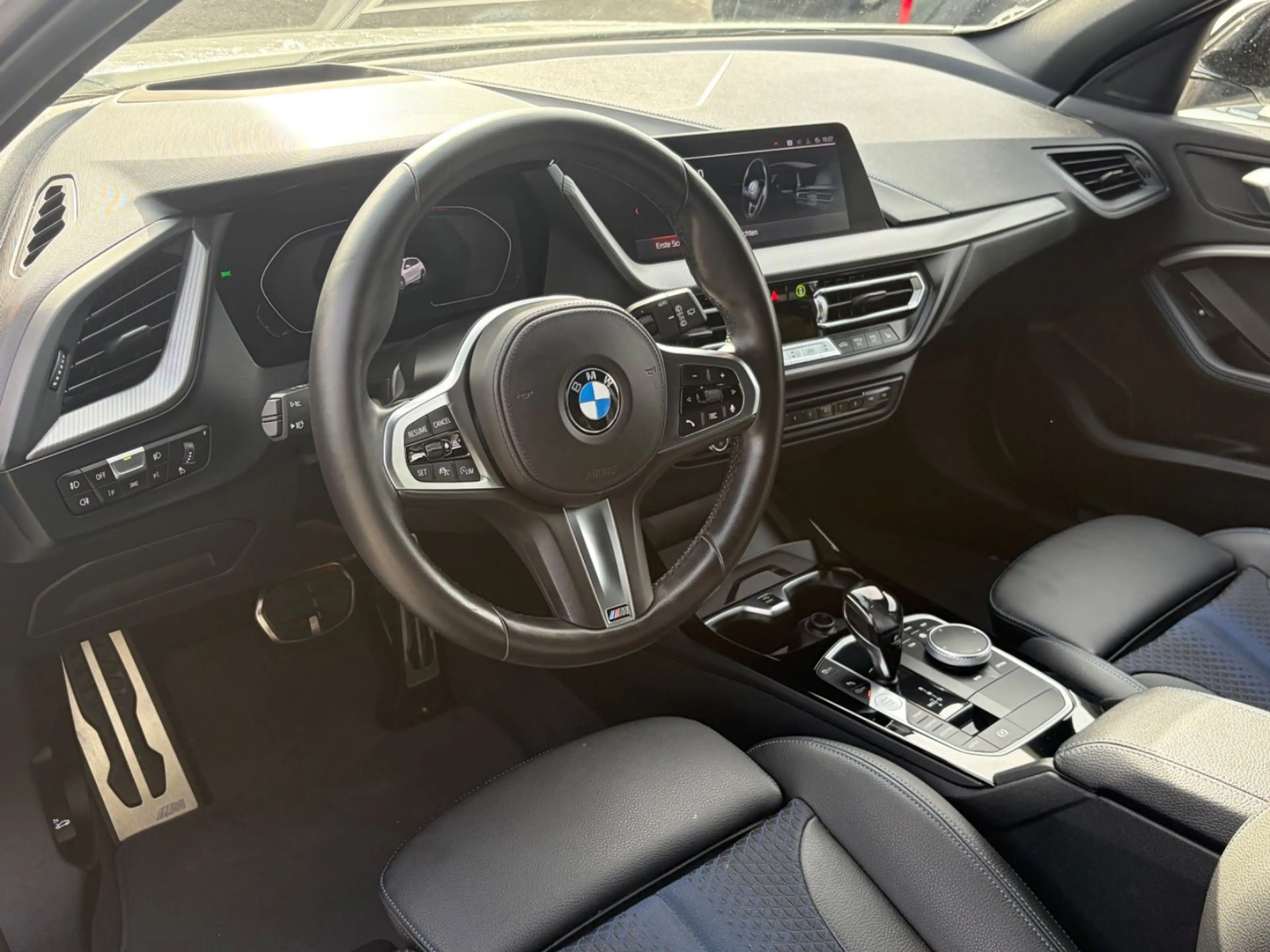 BMW 118 i M Sport — photo 9