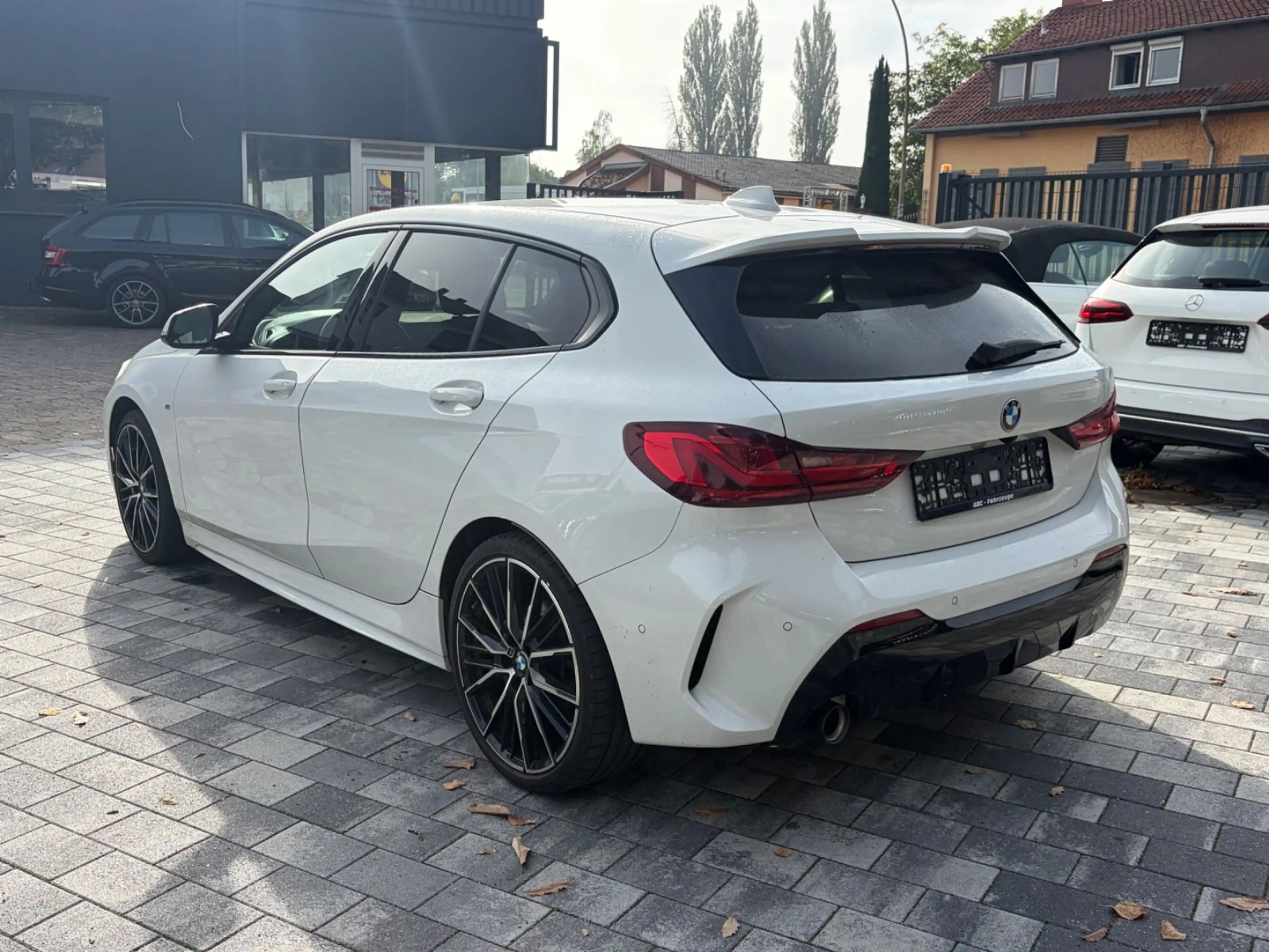 BMW 118 i M Sport — photo 7
