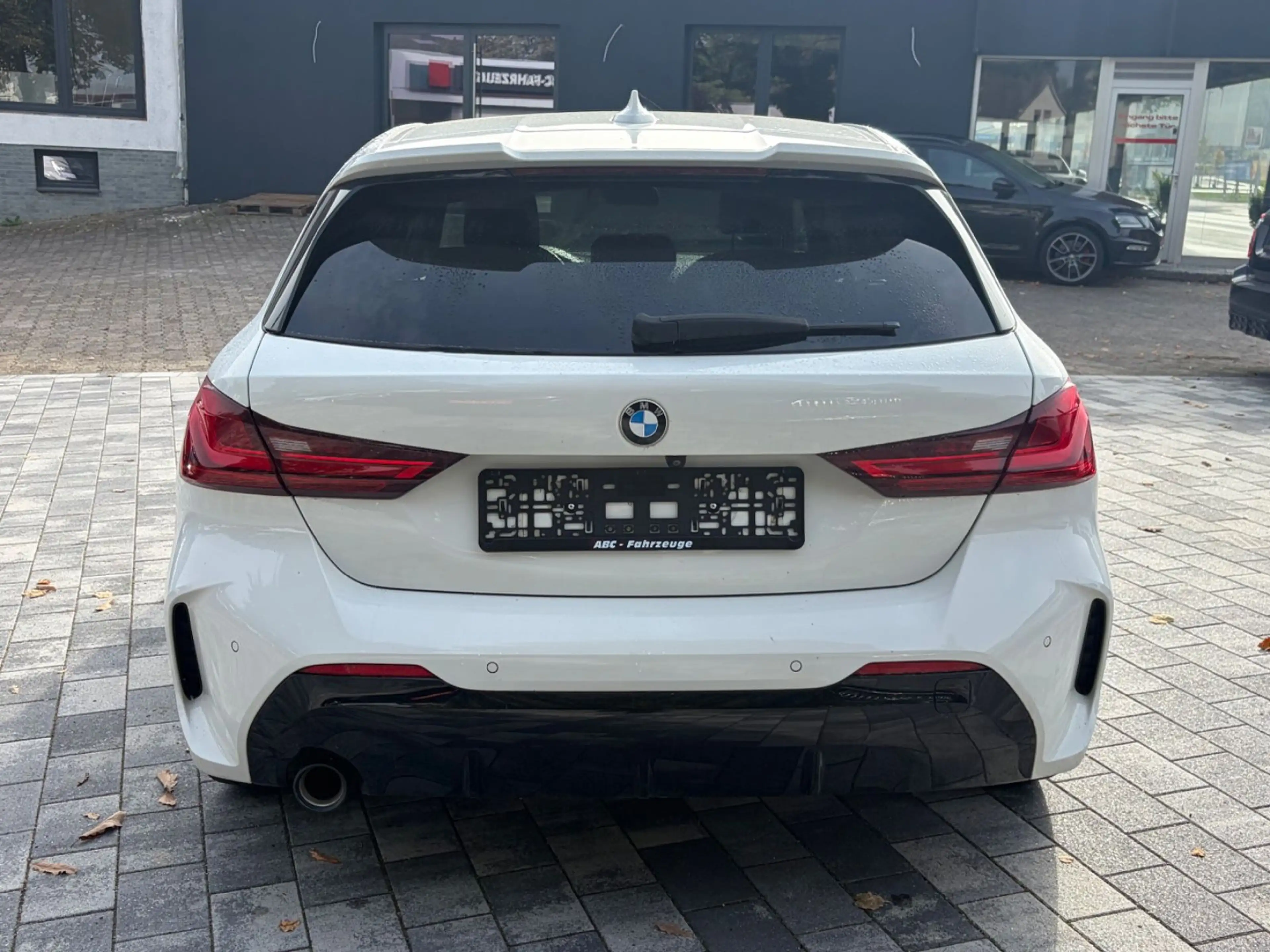 BMW 118 i M Sport — photo 6