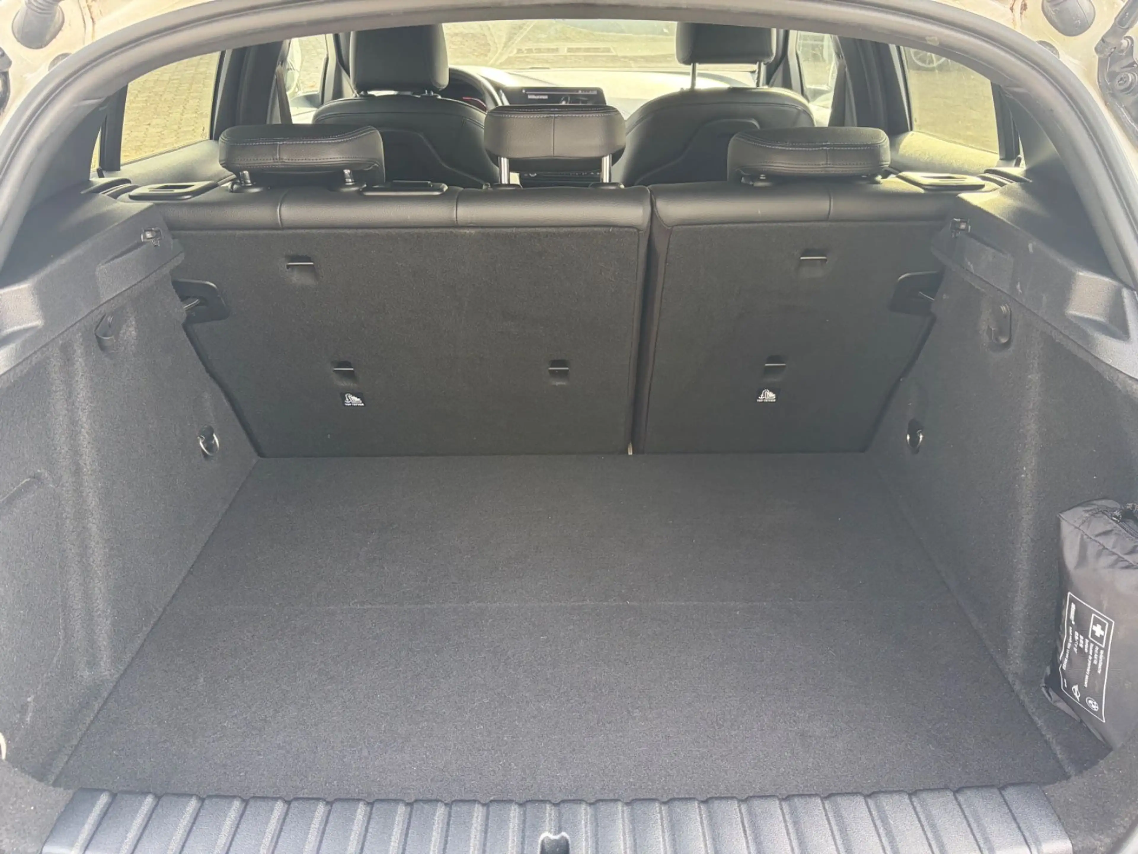 BMW 118 i M Sport — photo 15