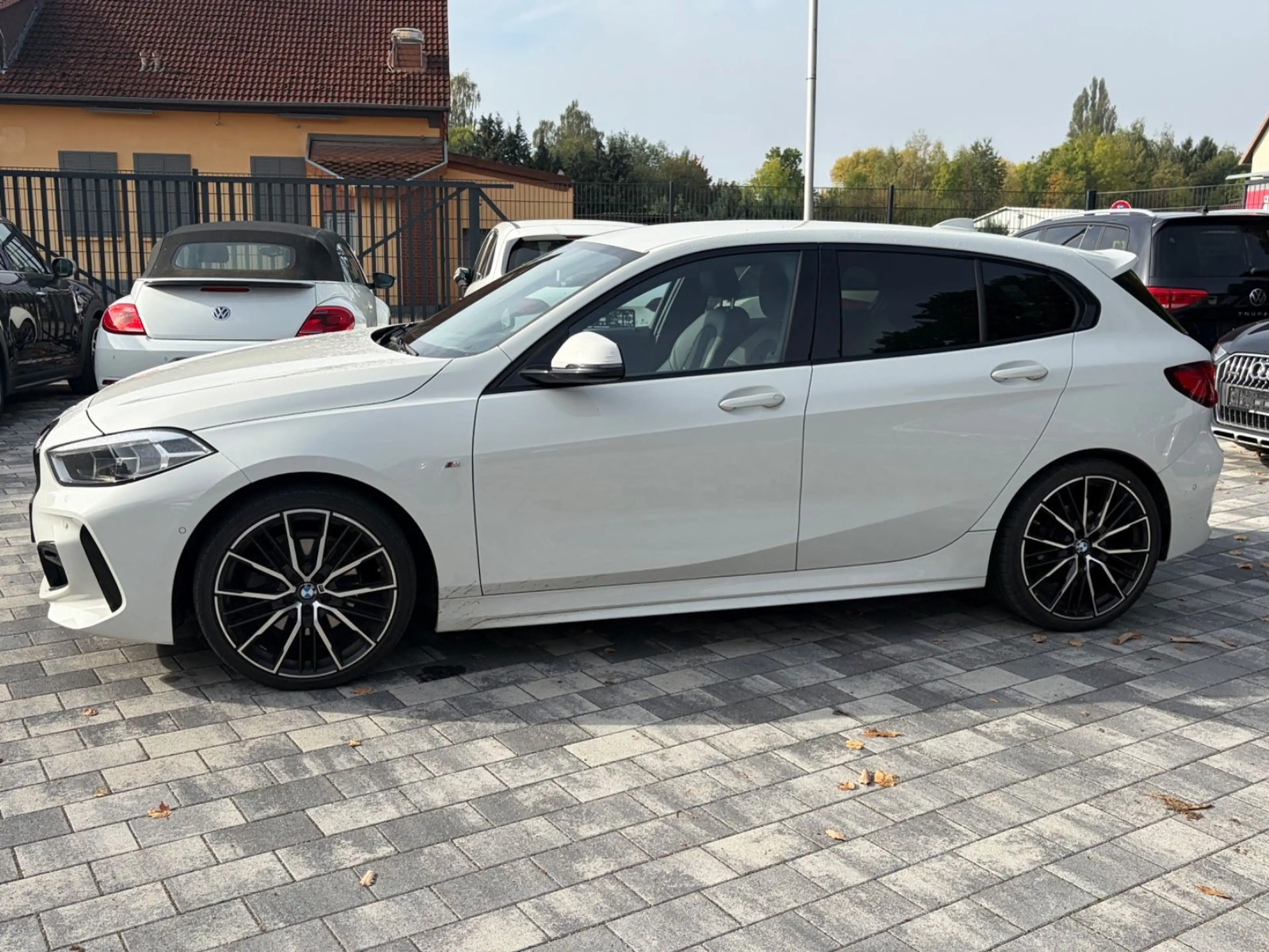 BMW 118 i M Sport — photo 8