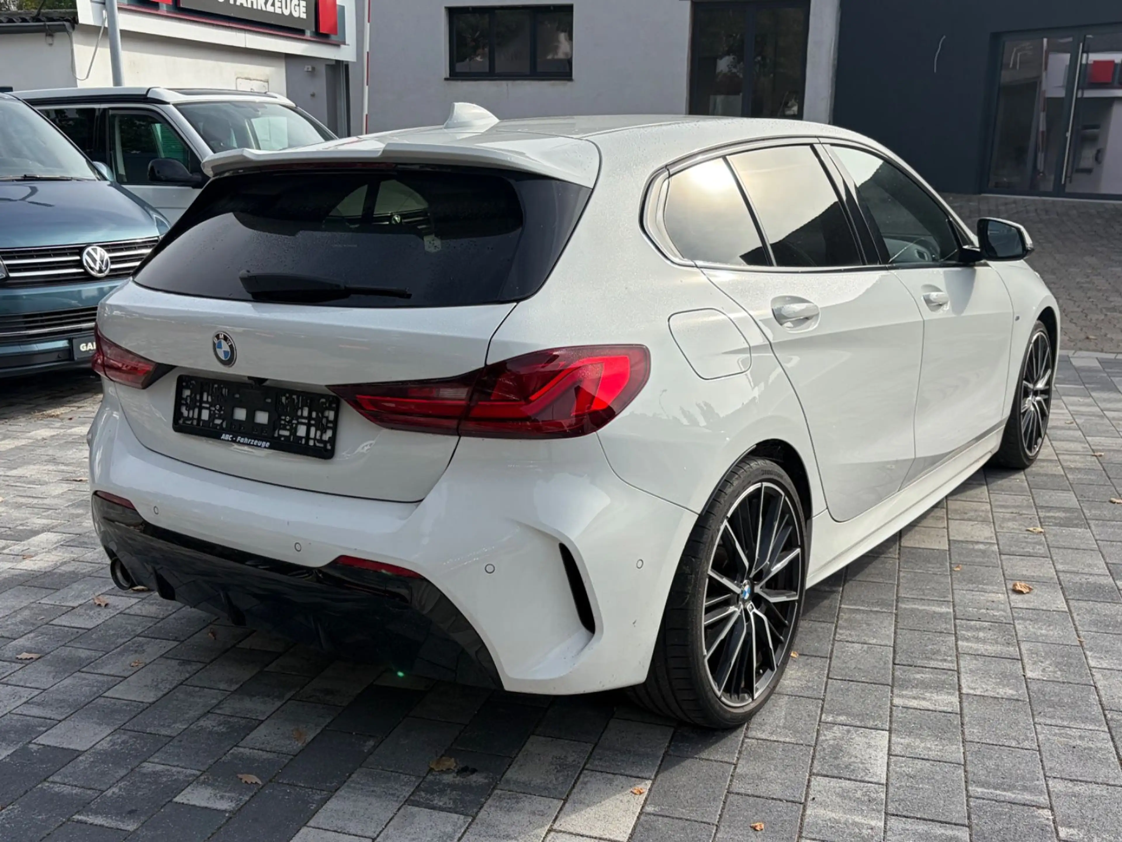 BMW 118 i M Sport — photo 5