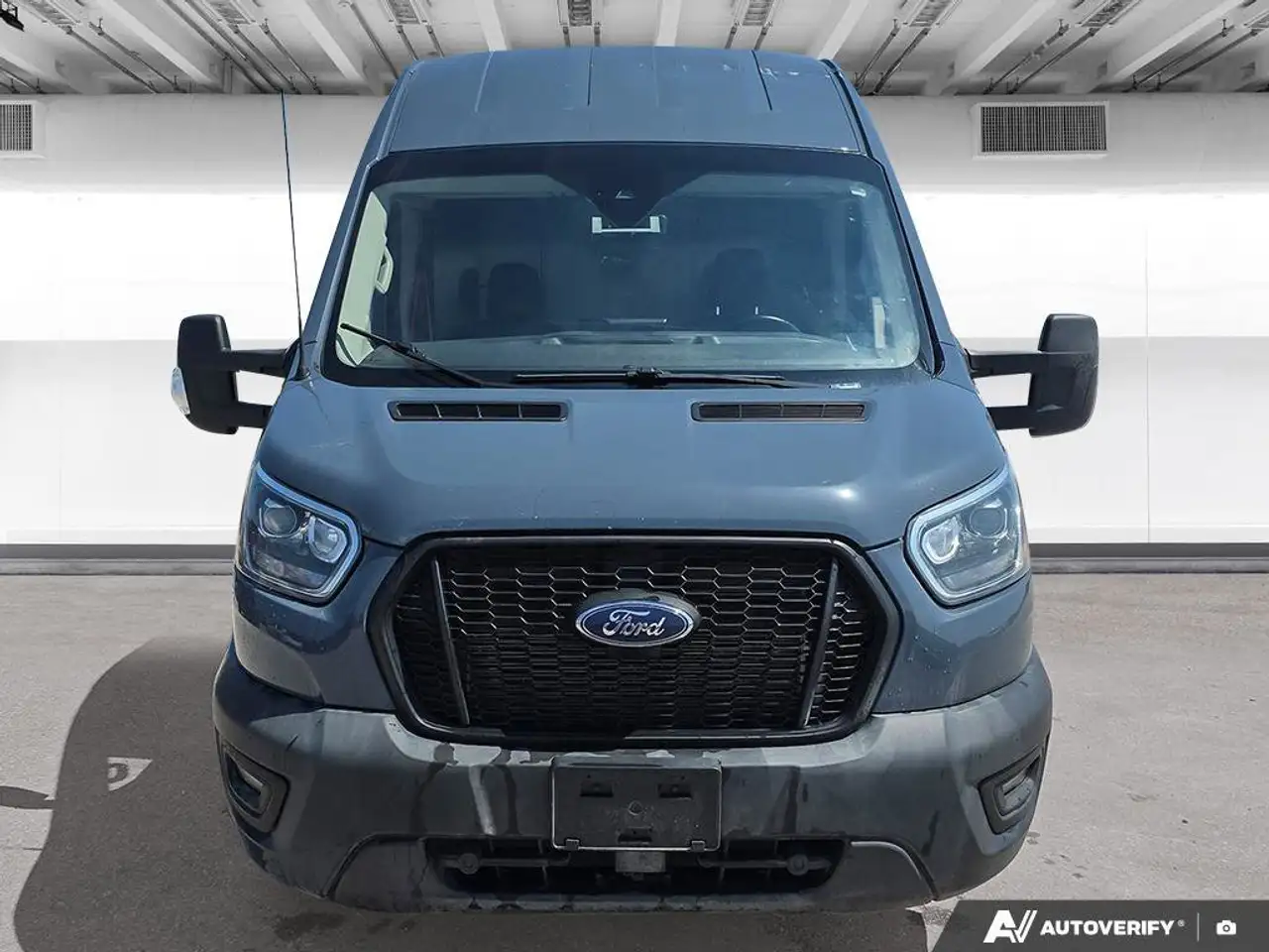 Ford Transit Cargo Van снимка Ford Transit Cargo Van