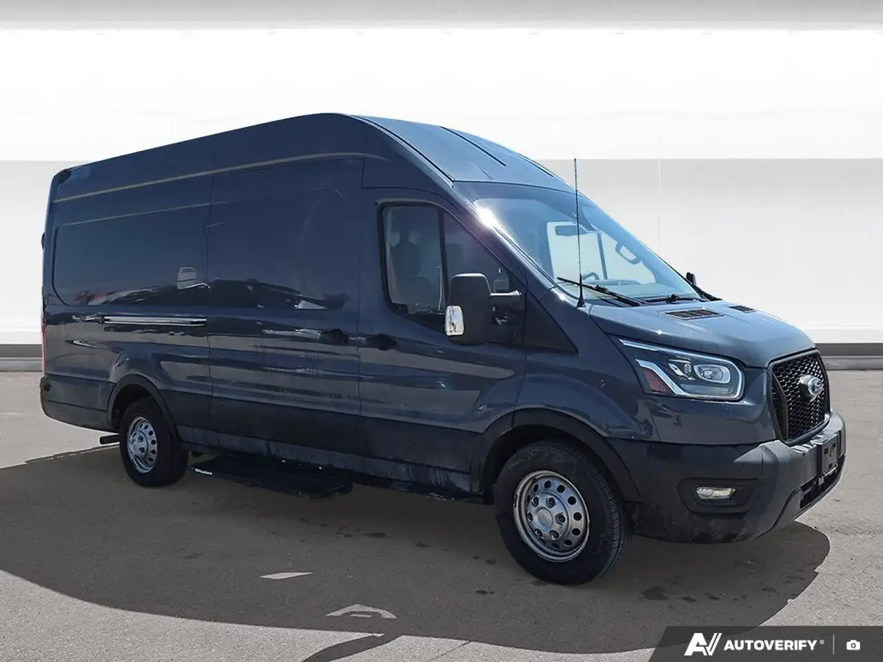 Ford Transit Cargo Van снимка Ford Transit Cargo Van