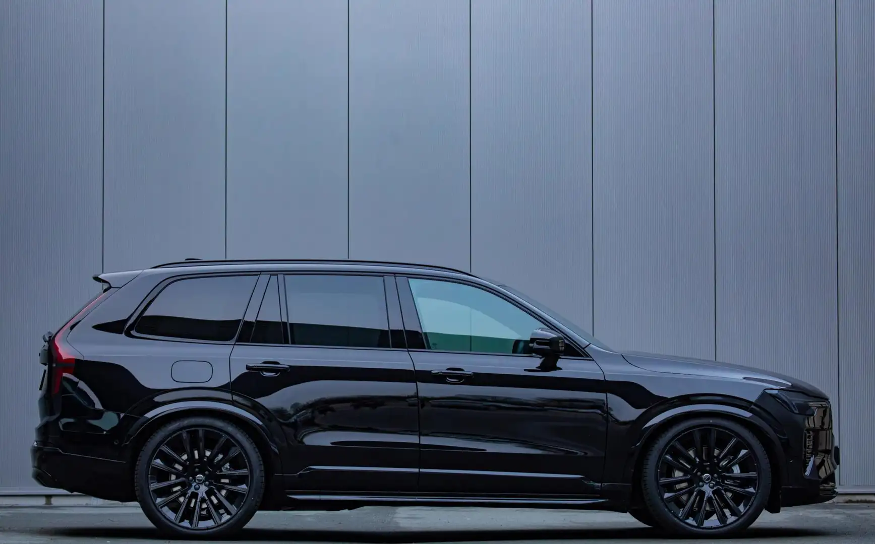 Volvo XC90 T8 Plug-in hybrid AWD MY 2026 Vanaf €76.945,- Noir - 1