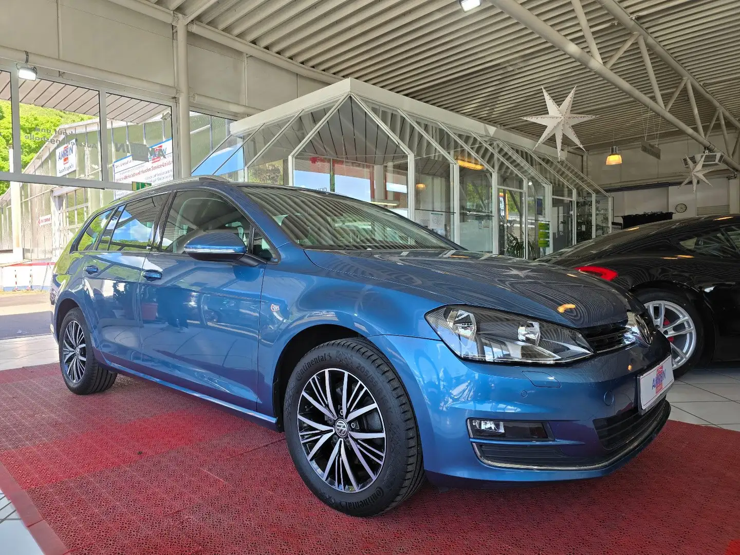 Volkswagen Golf VII Variant Allstar BMT+AHK+SHZ+KLIMA+PDC+ Blau - 1