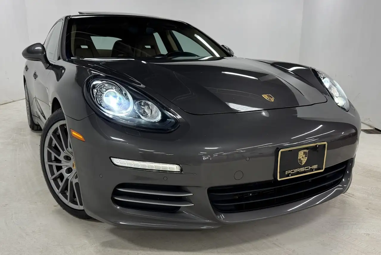 Porsche Panamera снимка Porsche Panamera