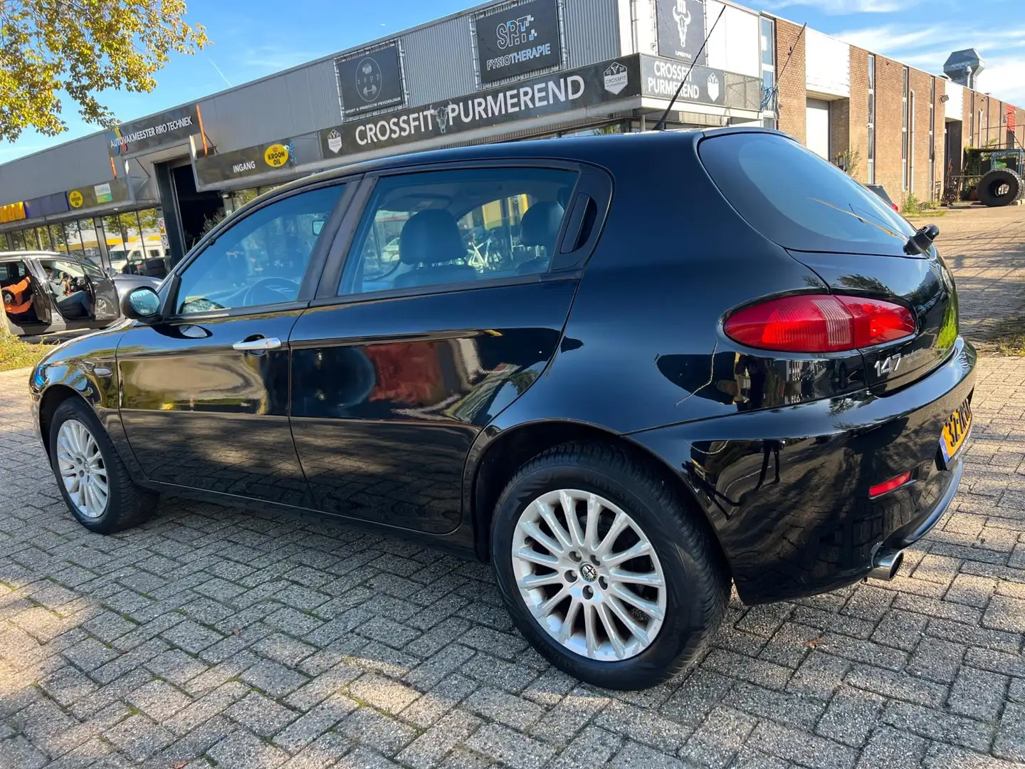 Alfa Romeo 147 1.6 T.Spark Progression - Leder - Cruise Zwart - 2