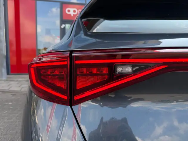 Cupra Formentor view 7