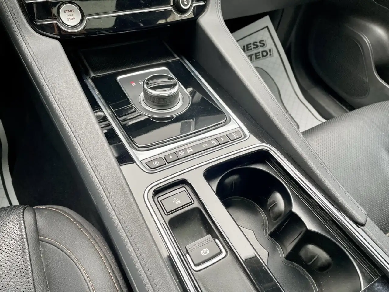 Jaguar F-Pace снимка Jaguar F-Pace
