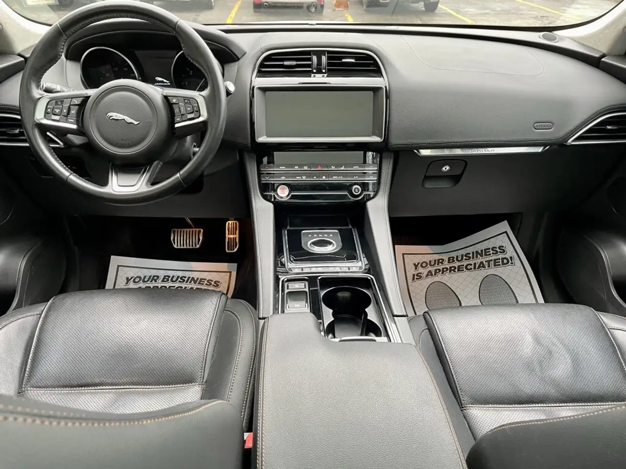 Jaguar F-Pace снимка Jaguar F-Pace